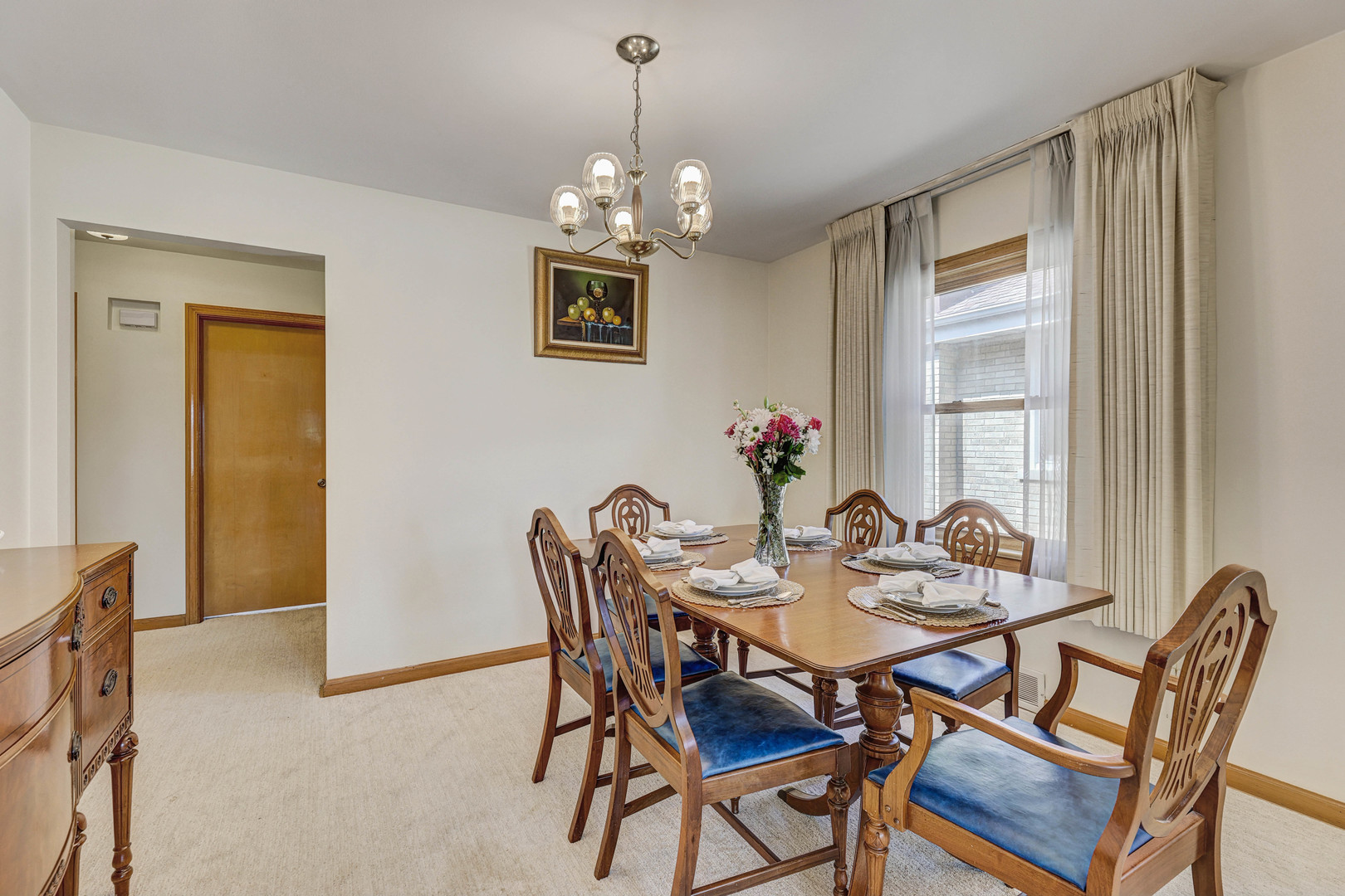 8130 N Ottawa Avenue, Niles, IL 60714