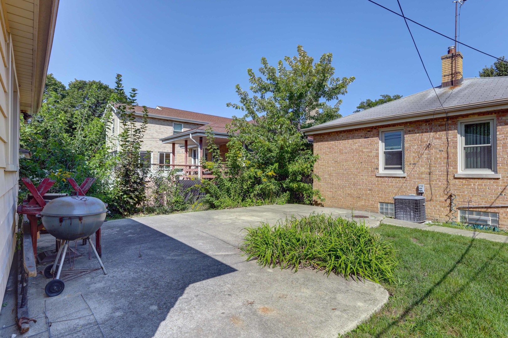 8130 N Ottawa Avenue, Niles, IL 60714