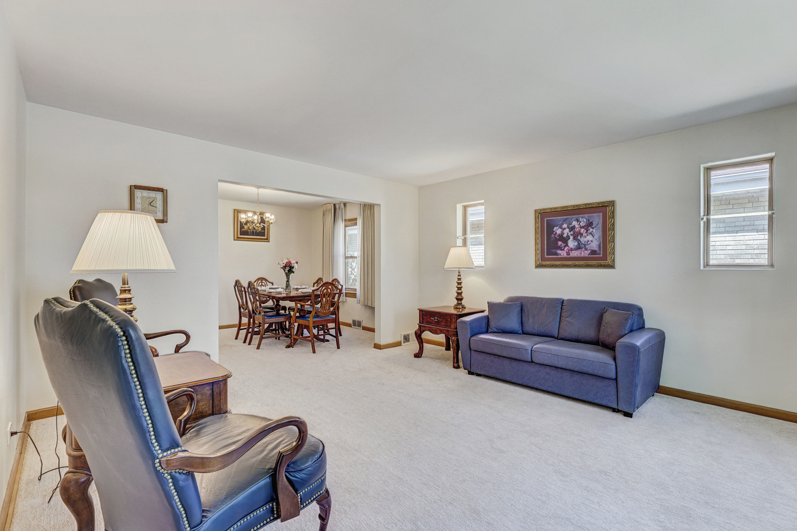 8130 N Ottawa Avenue, Niles, IL 60714