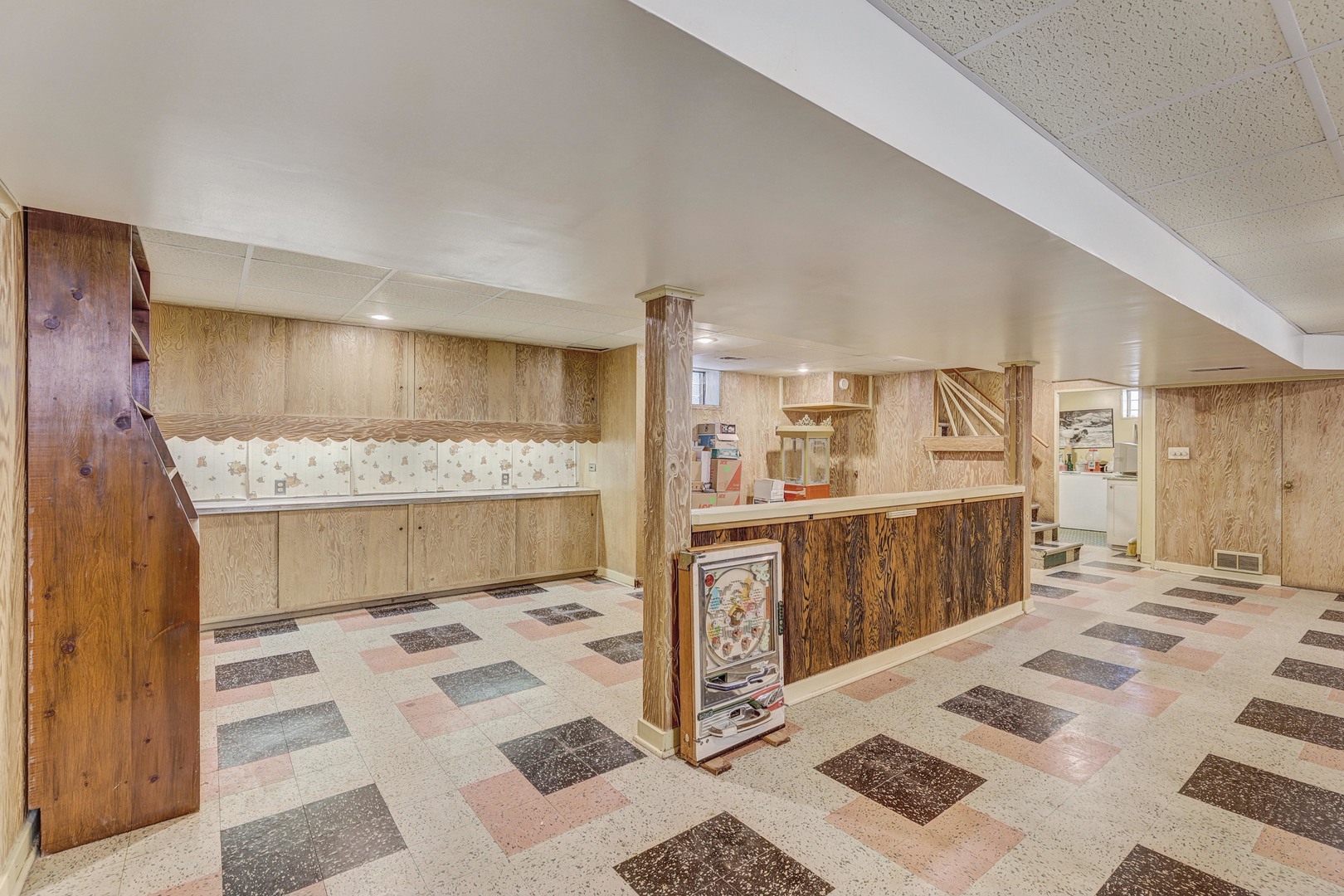 8130 N Ottawa Avenue, Niles, IL 60714
