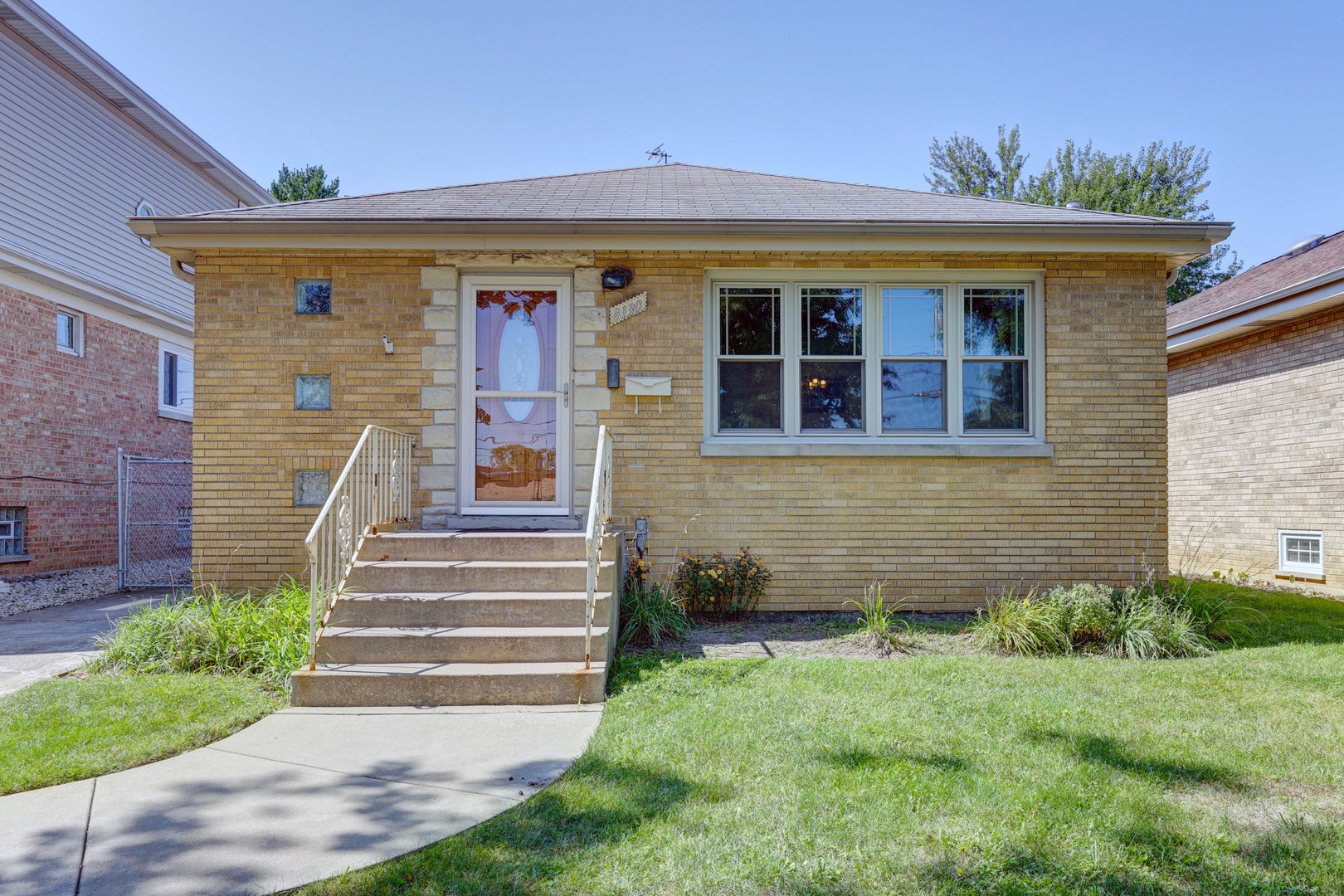 8130 N Ottawa Avenue, Niles, IL 60714