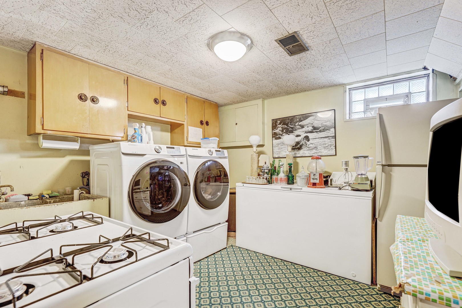 8130 N Ottawa Avenue, Niles, IL 60714
