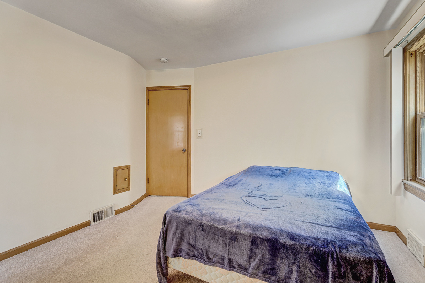 8130 N Ottawa Avenue, Niles, IL 60714