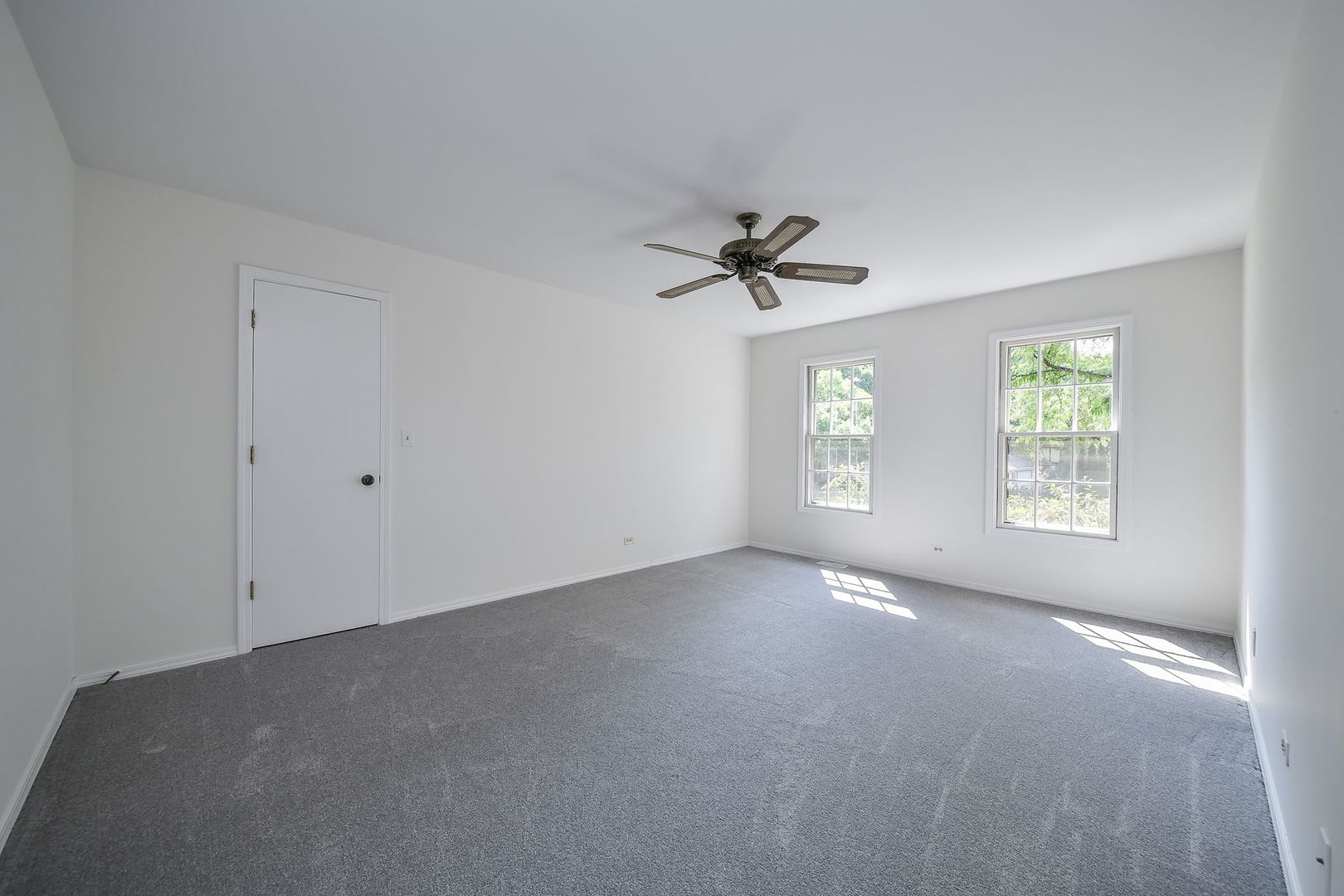 825 Biltmore Court, Naperville, IL 60563