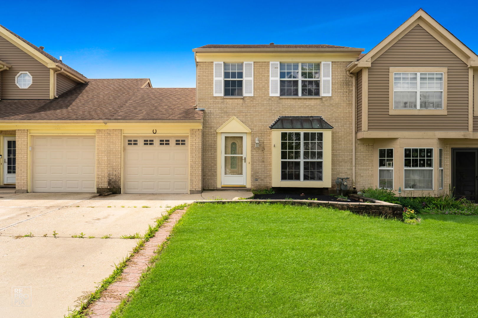 1312 Oriole Trail, Carol Stream, IL 60188