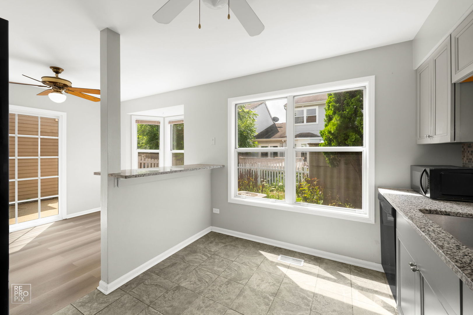1312 Oriole Trail, Carol Stream, IL 60188