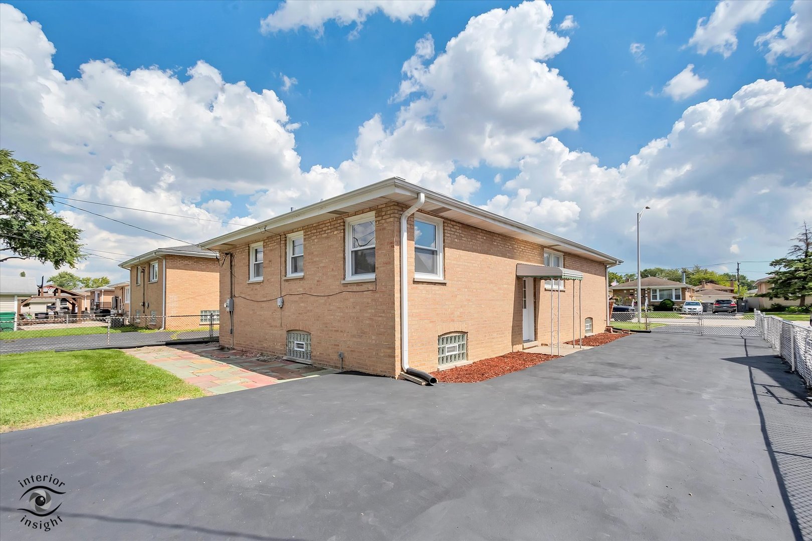 8146 Austin Avenue, Burbank, IL 60459