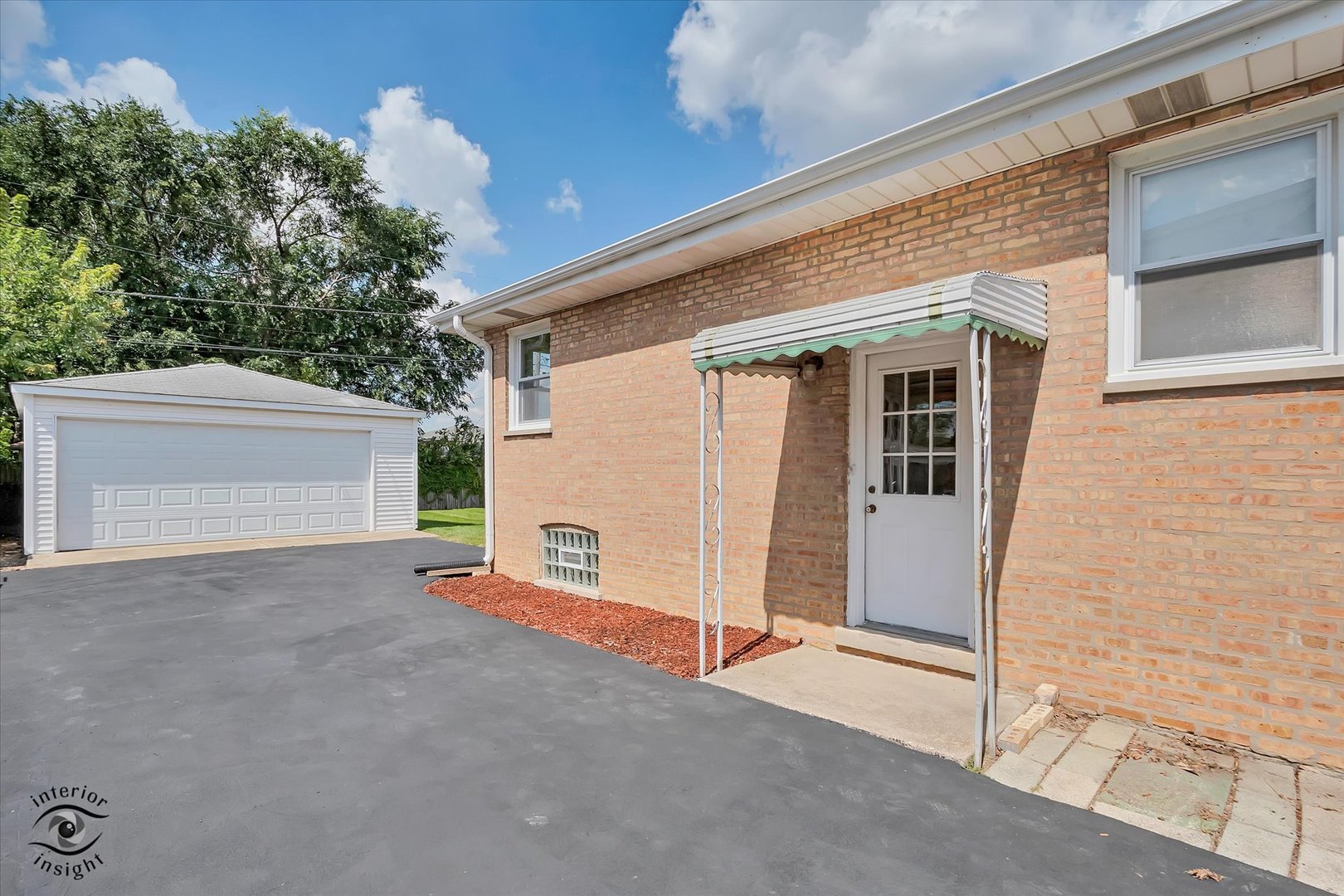 8146 Austin Avenue, Burbank, IL 60459