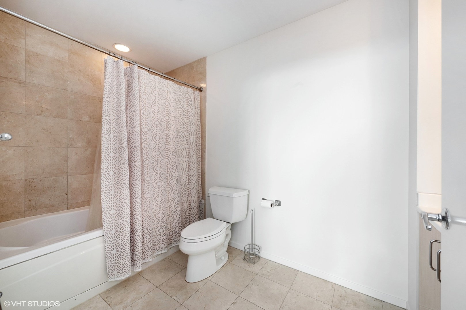 600 N Kingsbury Street #1410, Chicago, IL 60654