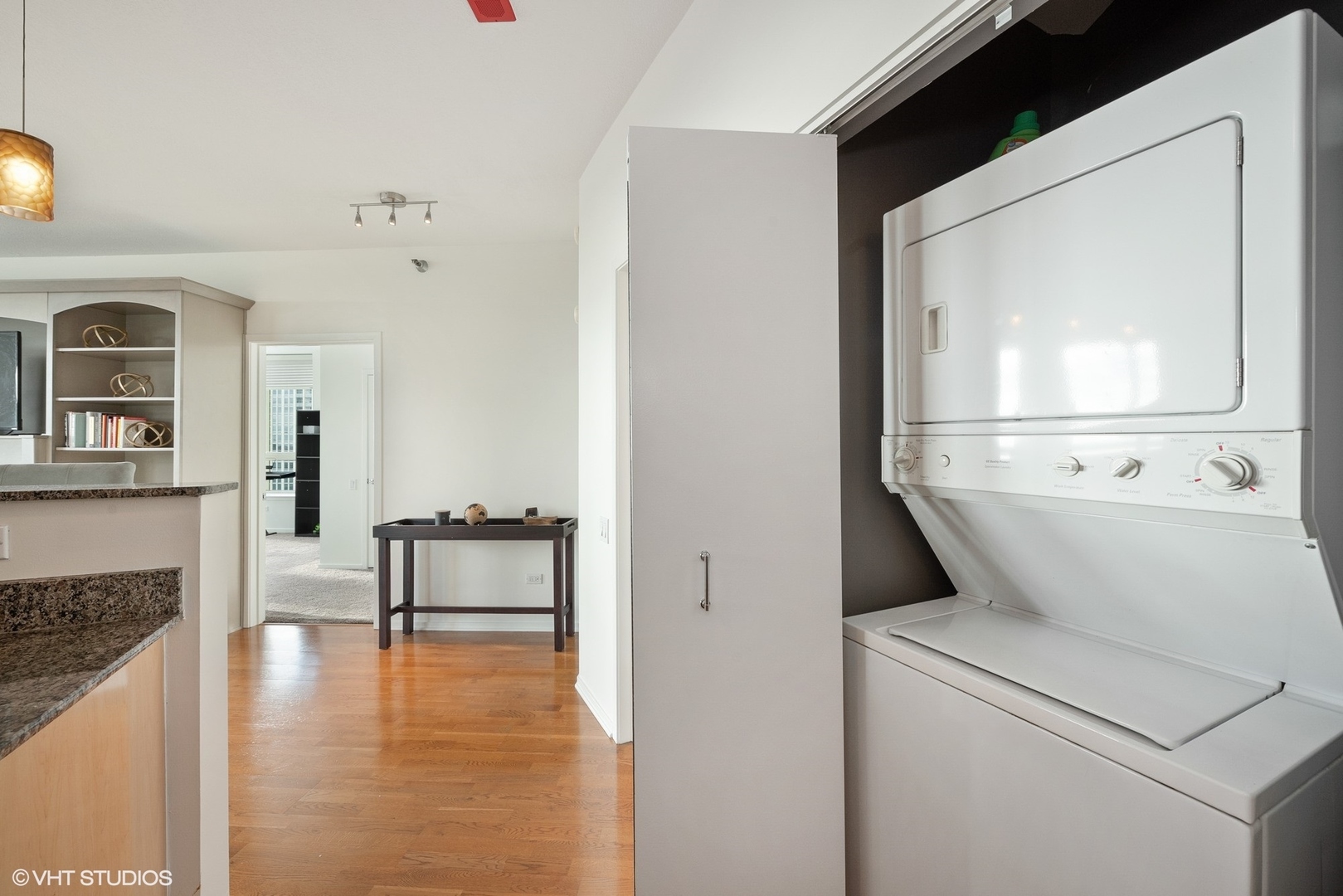 600 N Kingsbury Street #1410, Chicago, IL 60654