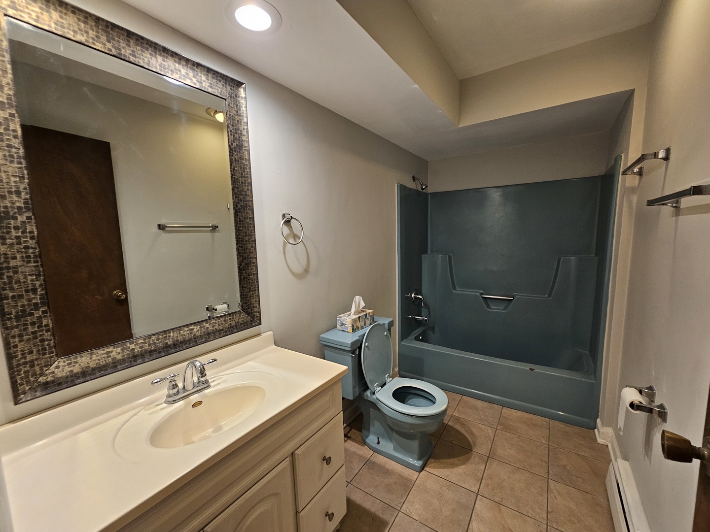 623 Westmoreland Avenue, Waukegan, IL 60085
