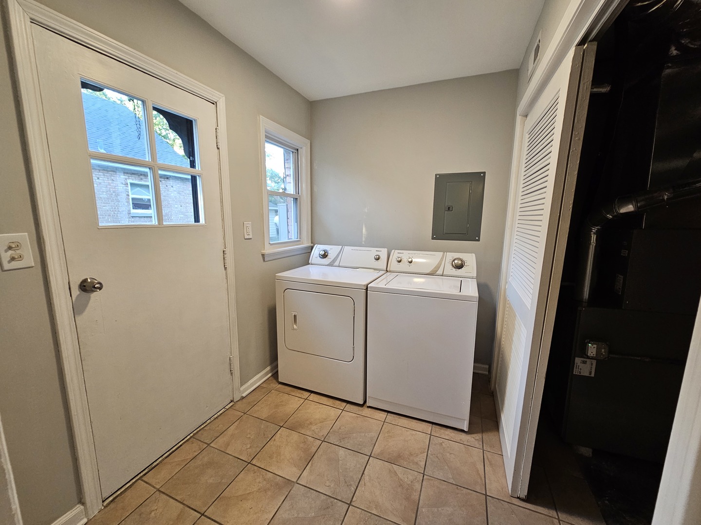 623 Westmoreland Avenue, Waukegan, IL 60085