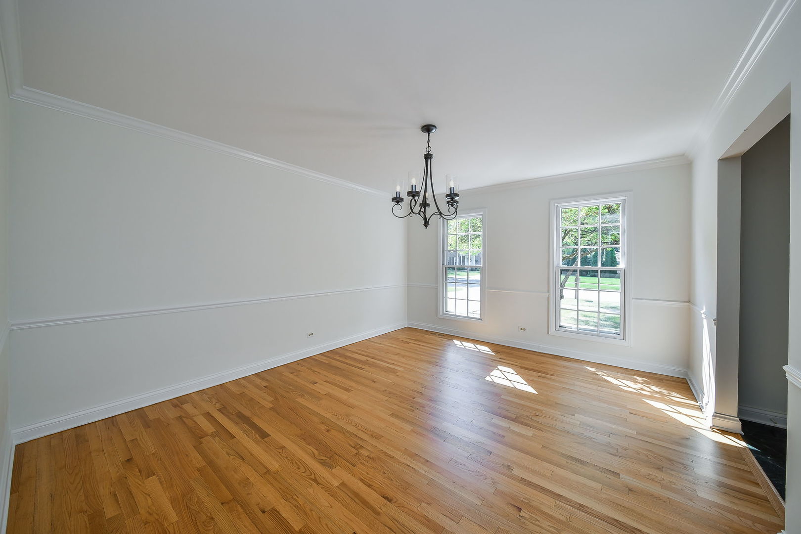 825 Biltmore Court, Naperville, IL 60563