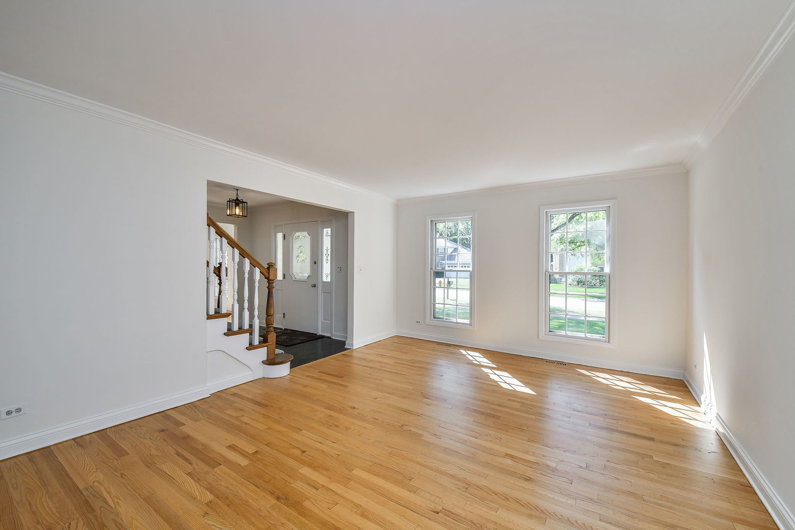 825 Biltmore Court, Naperville, IL 60563
