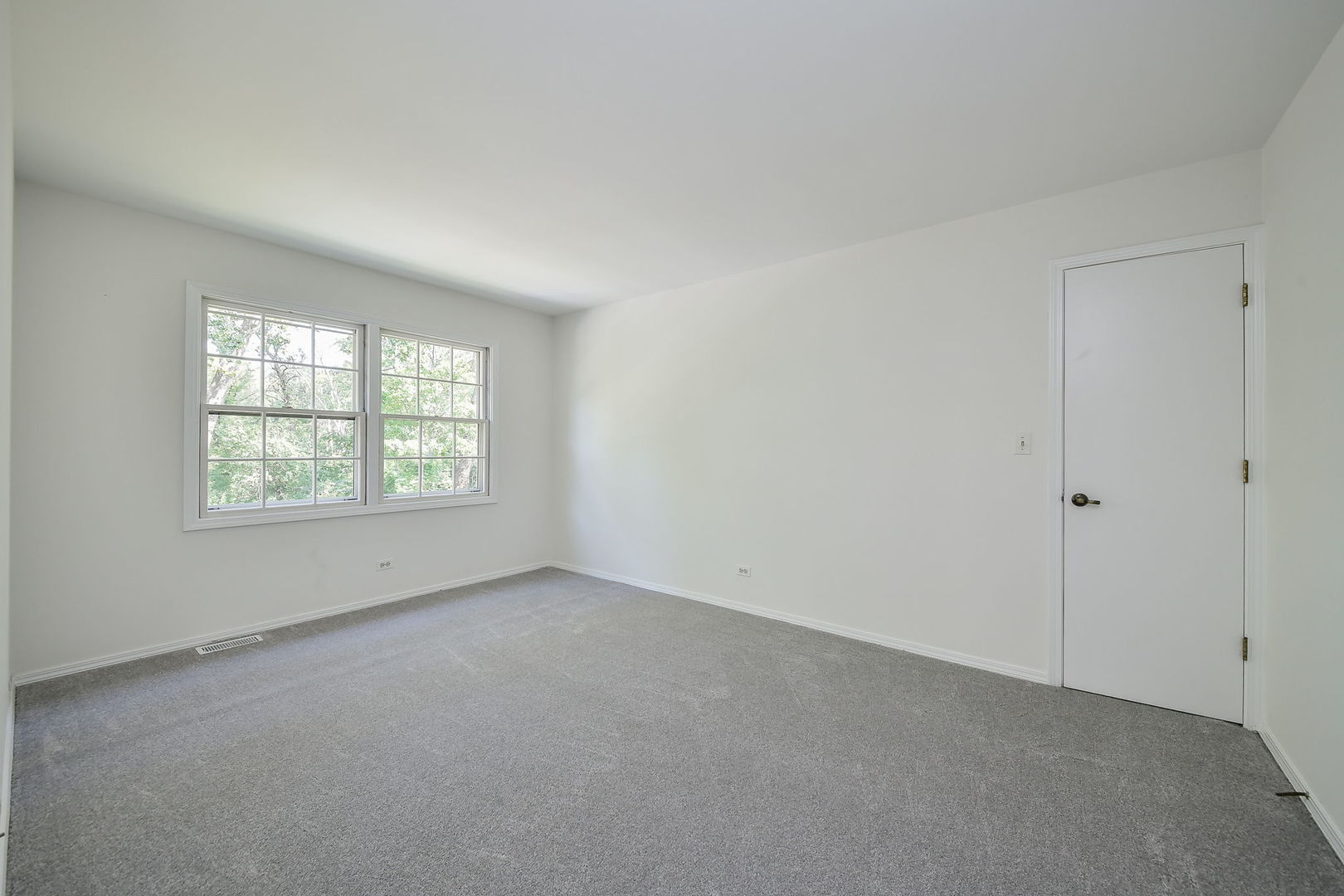 825 Biltmore Court, Naperville, IL 60563