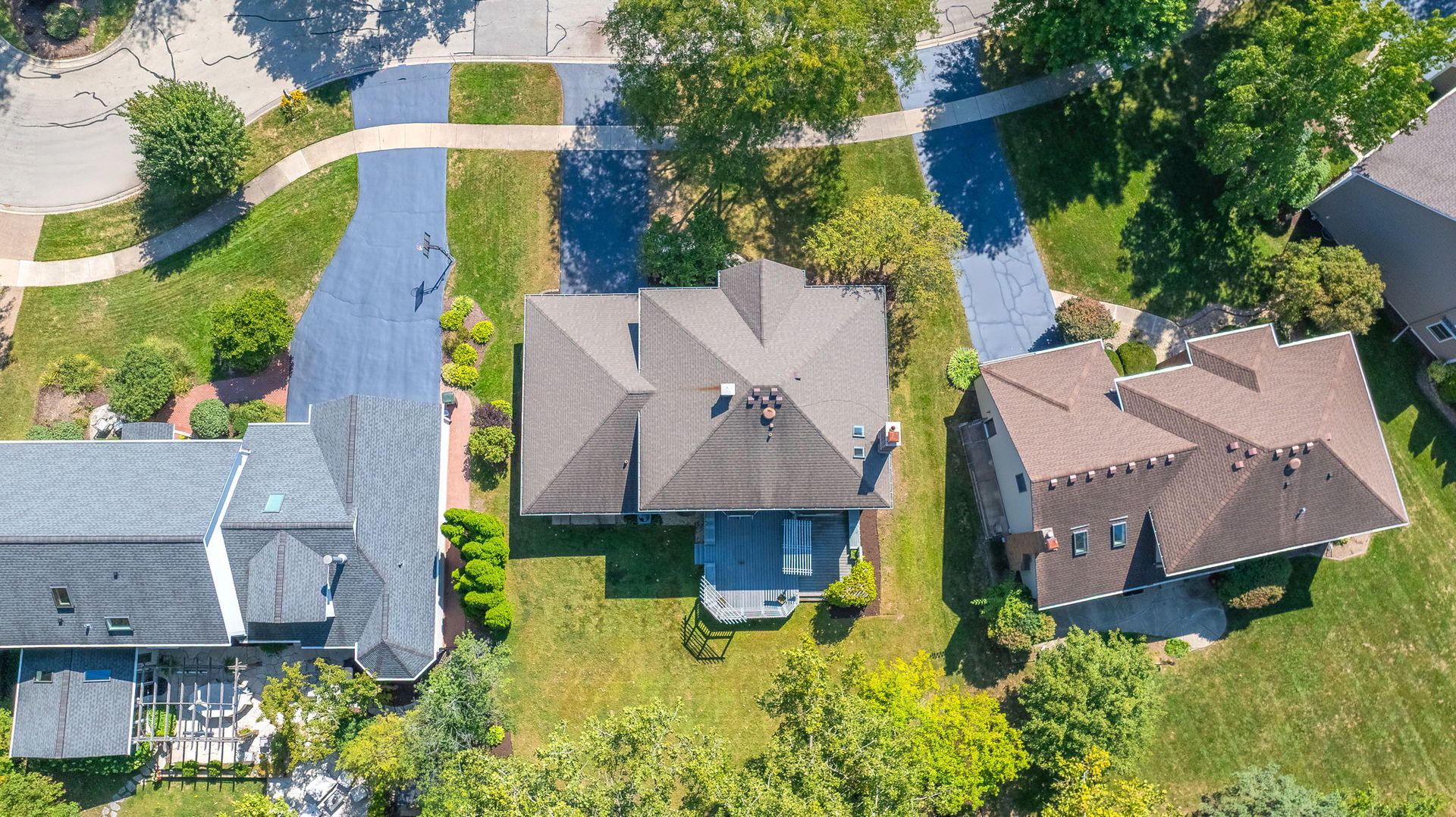 825 Biltmore Court, Naperville, IL 60563