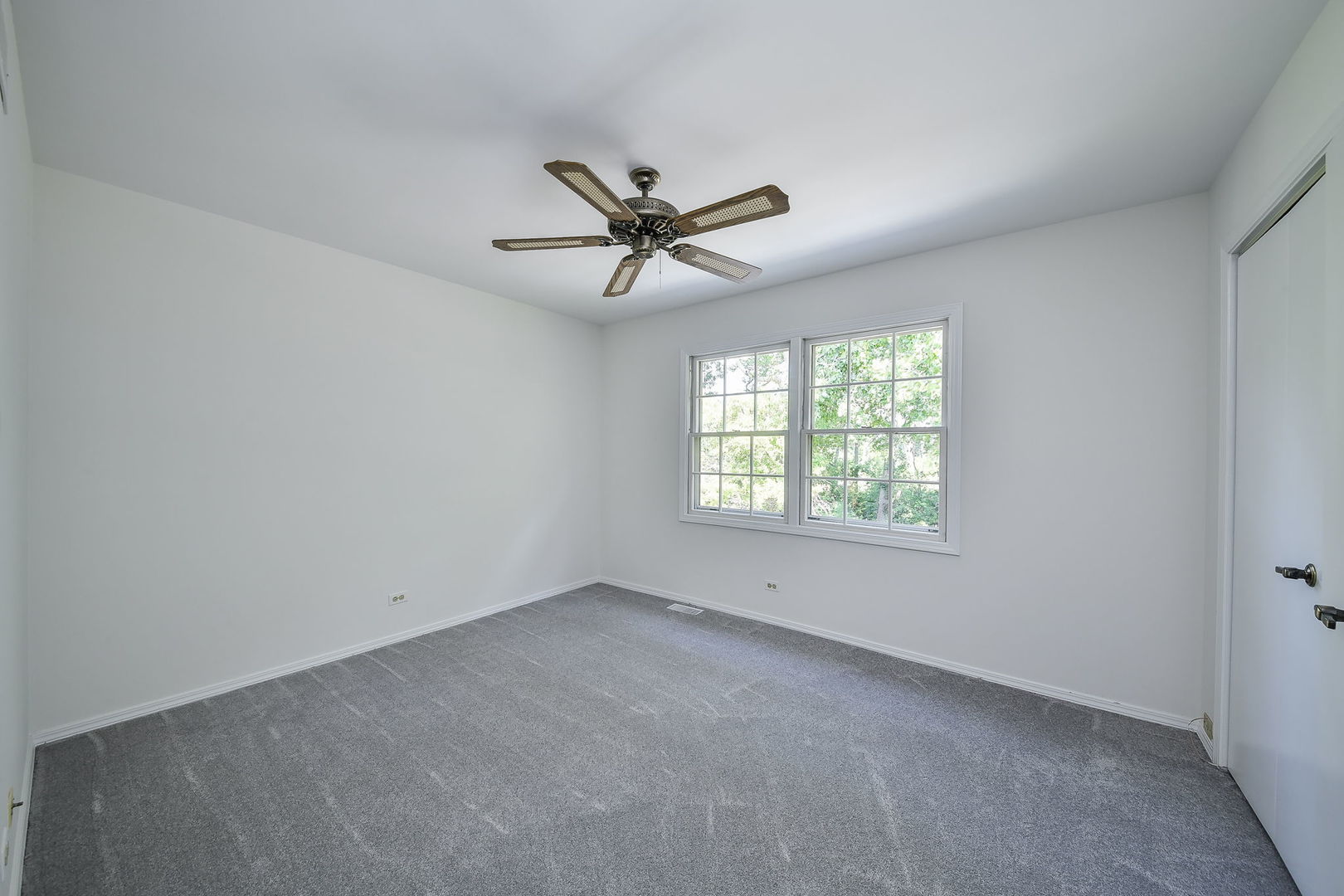 825 Biltmore Court, Naperville, IL 60563