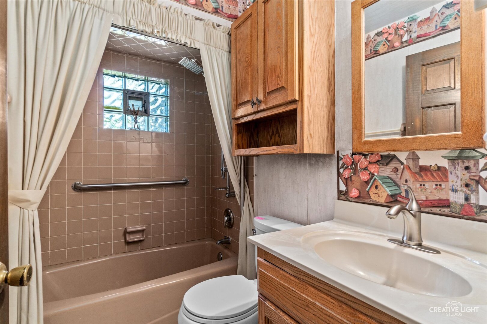 28W544 Rogers Avenue, Warrenville, IL 60555