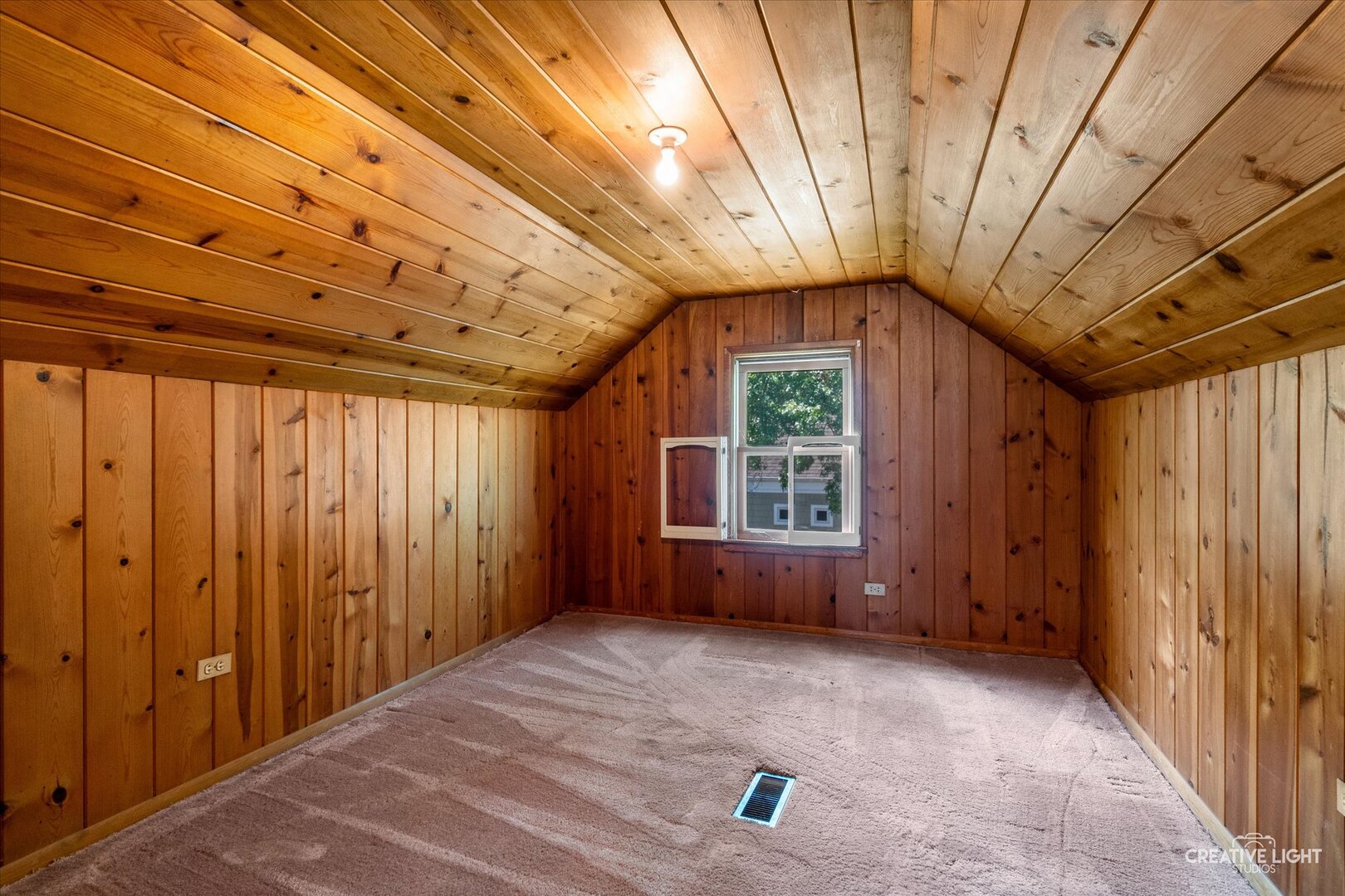 28W544 Rogers Avenue, Warrenville, IL 60555