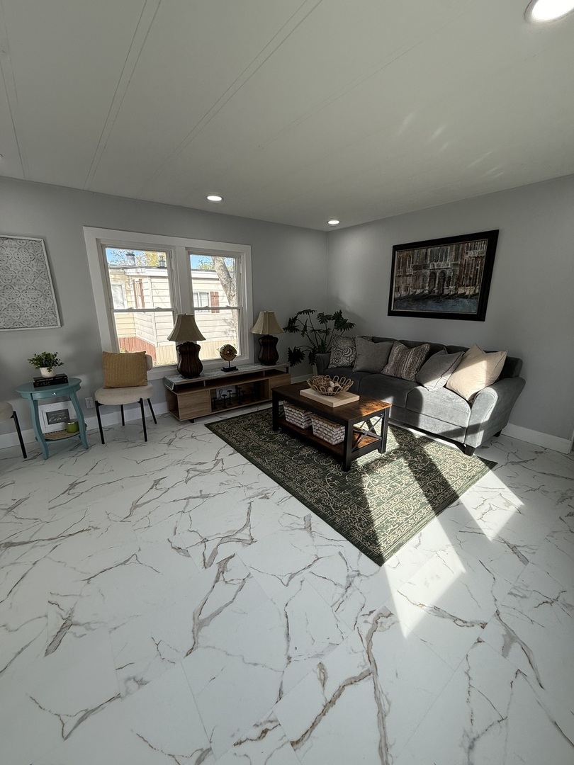 126 Knollwood Circle, Matteson, IL 60443