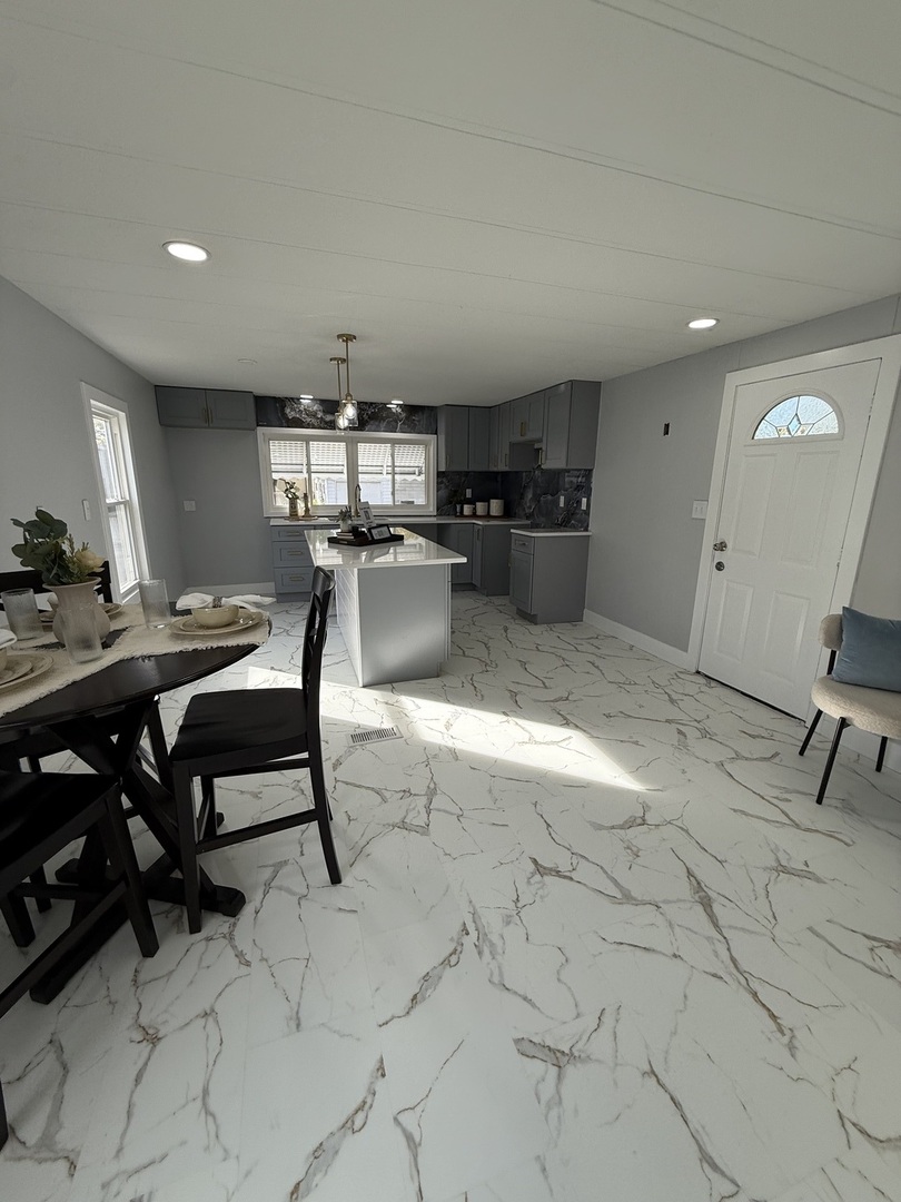 126 Knollwood Circle, Matteson, IL 60443