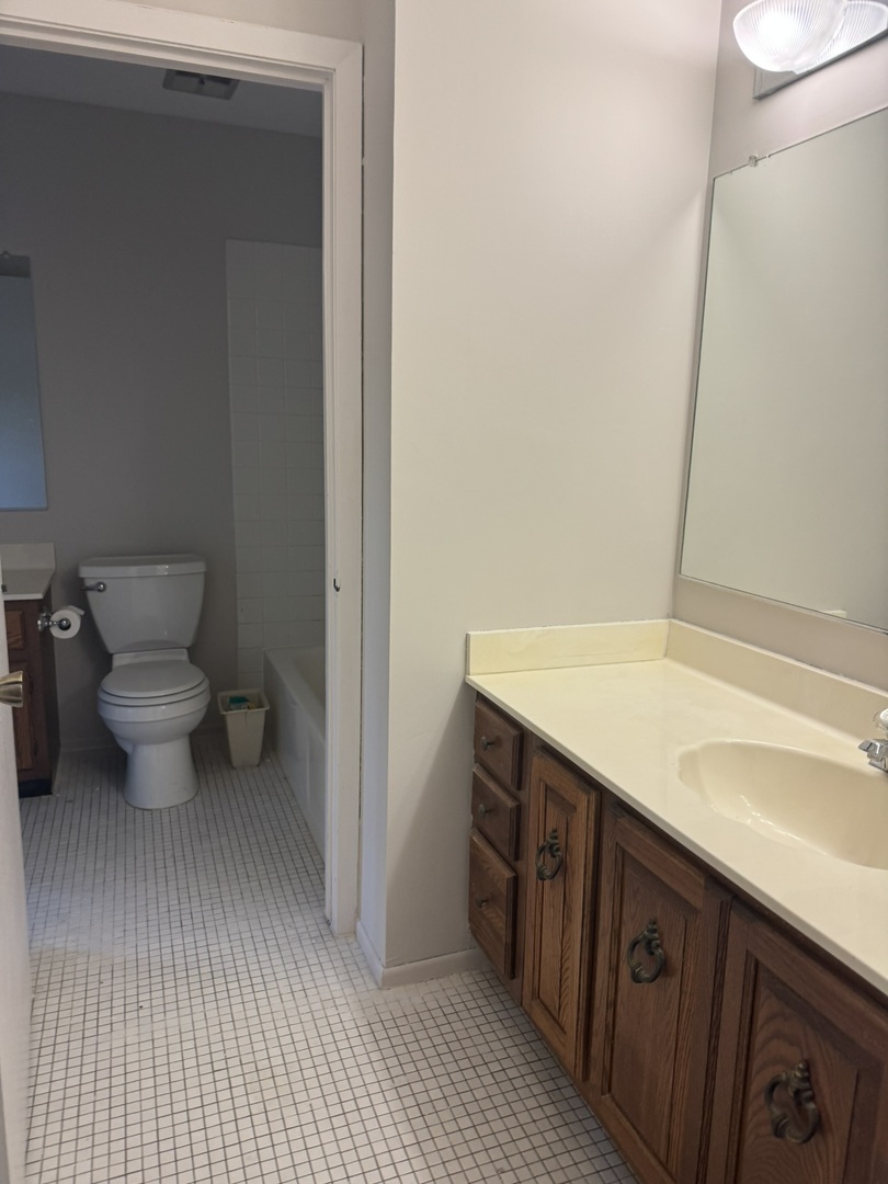 505 Arlington Court, Vernon Hills, IL 60061