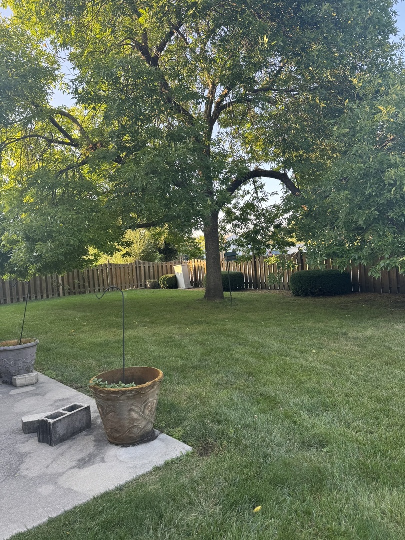 505 Arlington Court, Vernon Hills, IL 60061