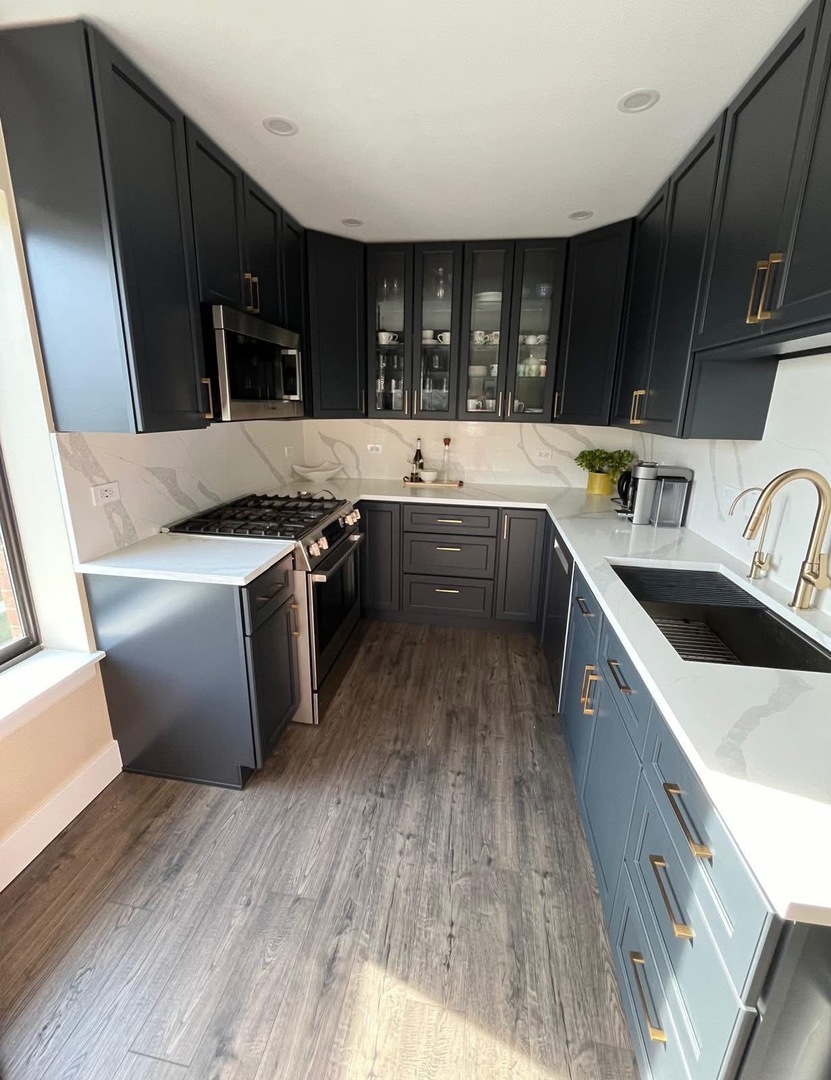950 E Wilmette Road #414, Palatine, IL 60074