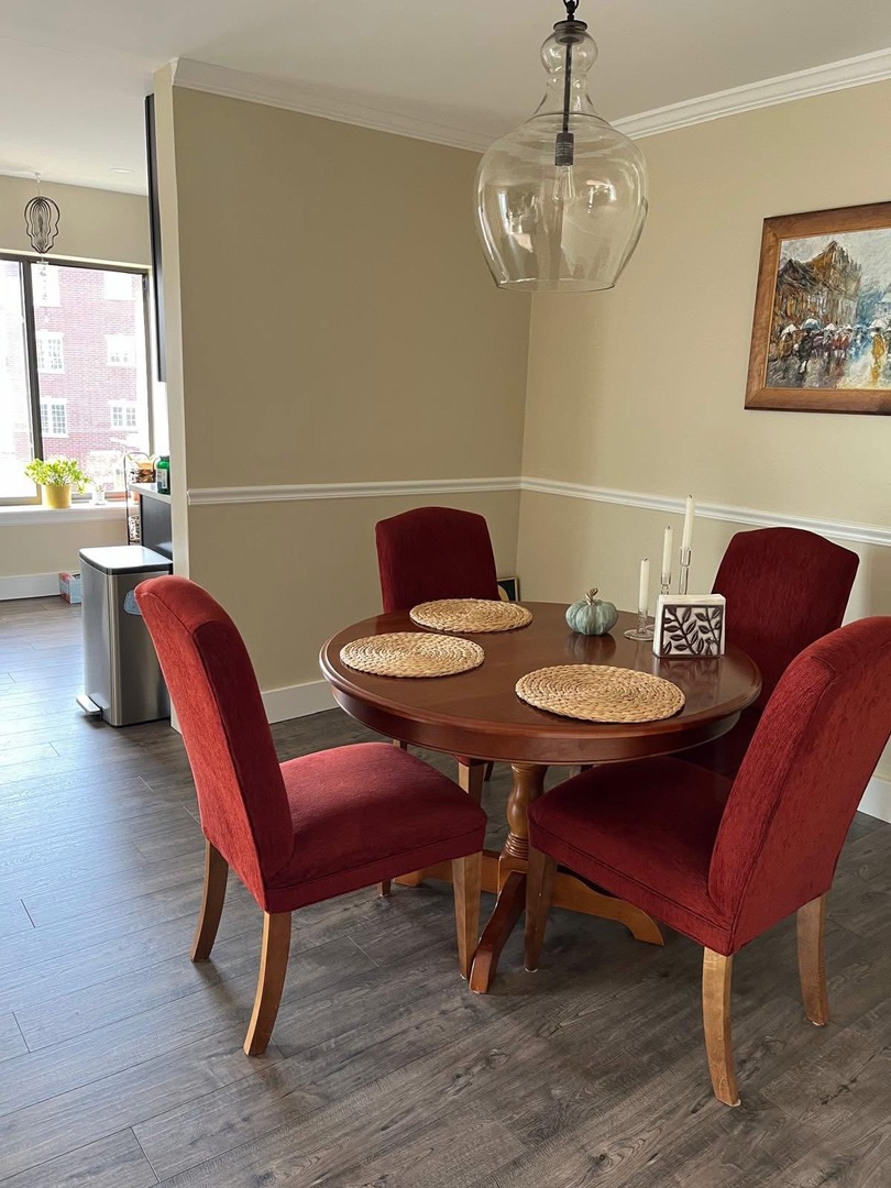 950 E Wilmette Road #414, Palatine, IL 60074