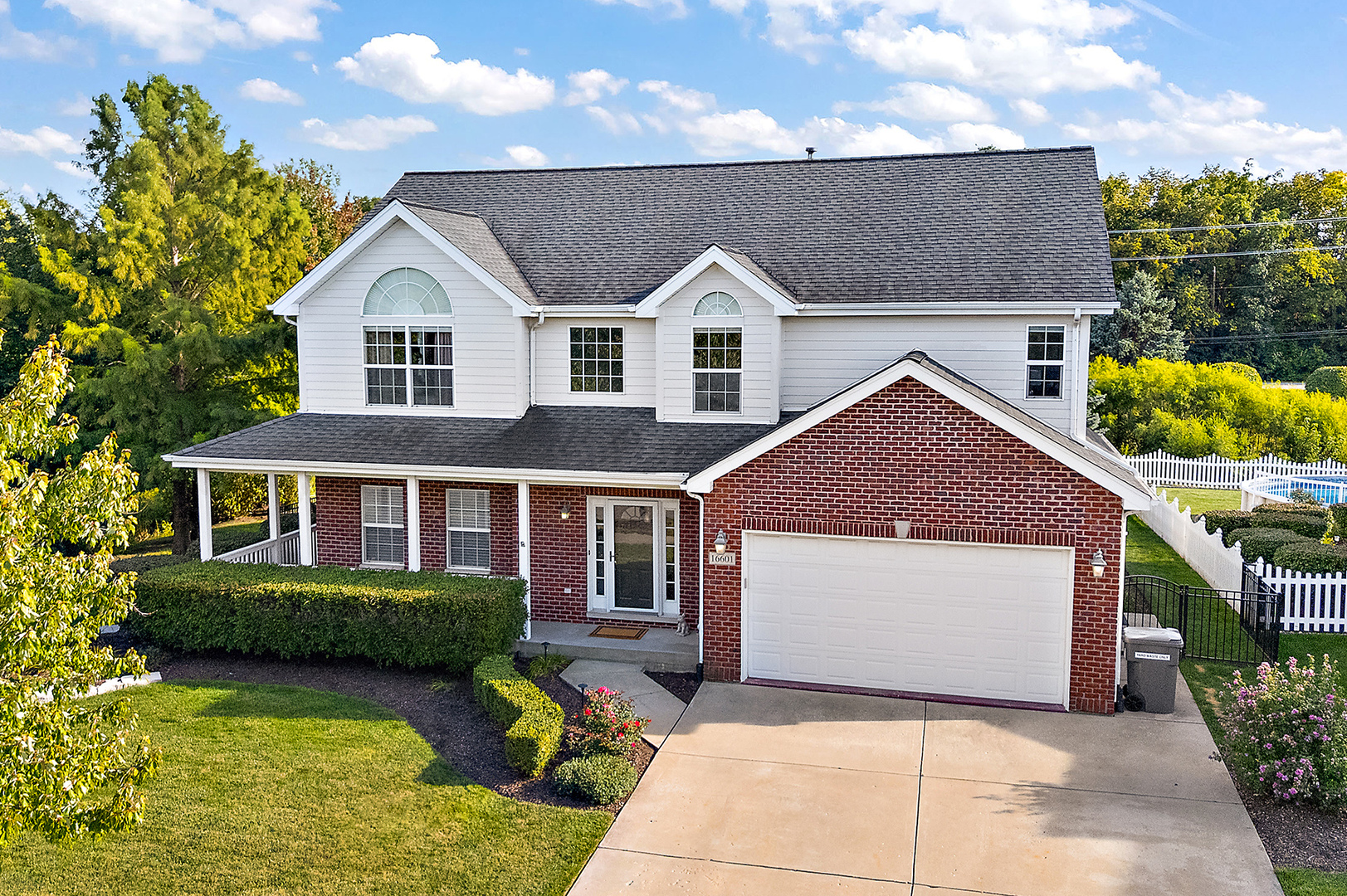 16601 W Springview Drive, Lockport, IL 60441