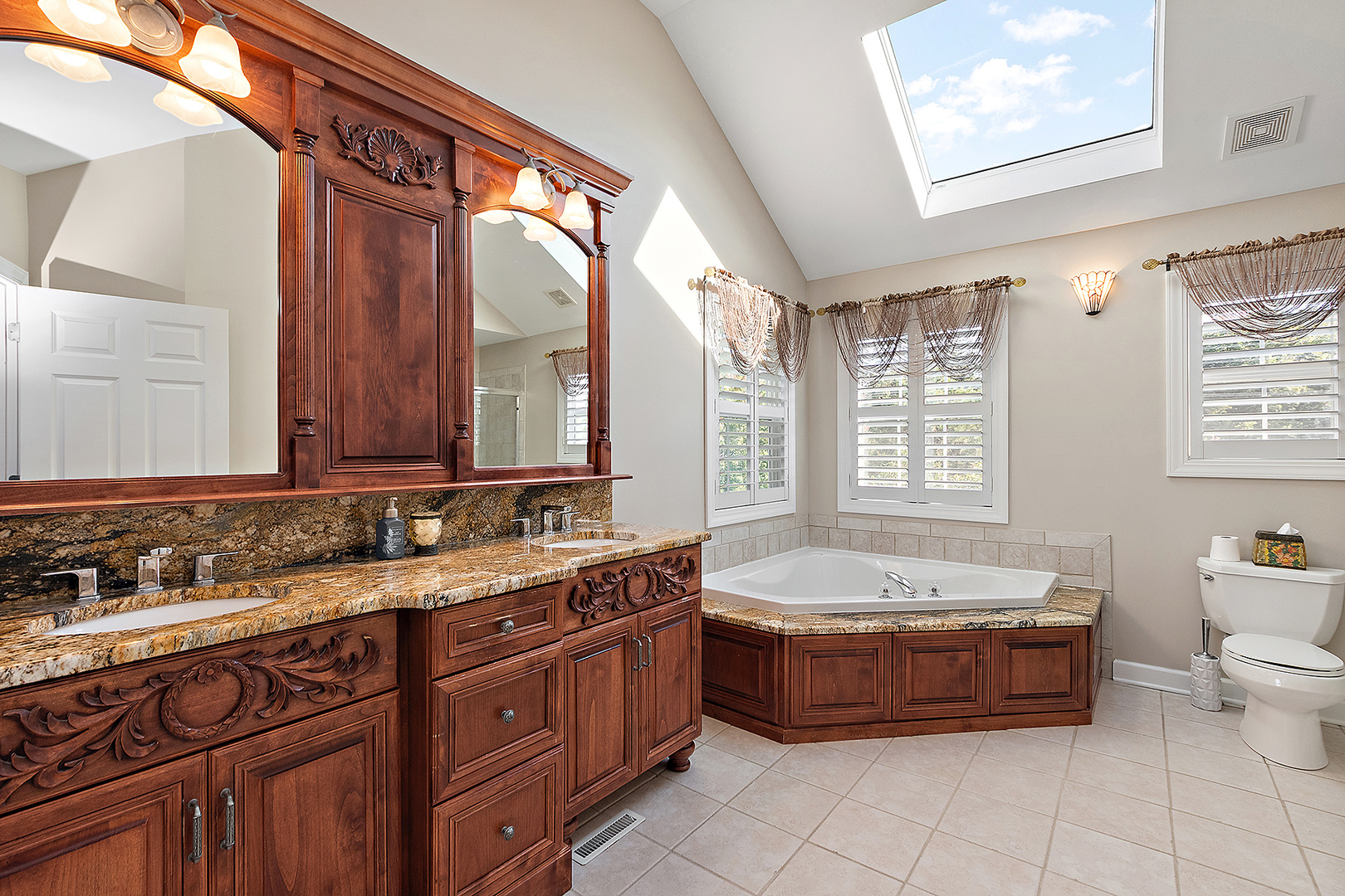 16601 W Springview Drive, Lockport, IL 60441