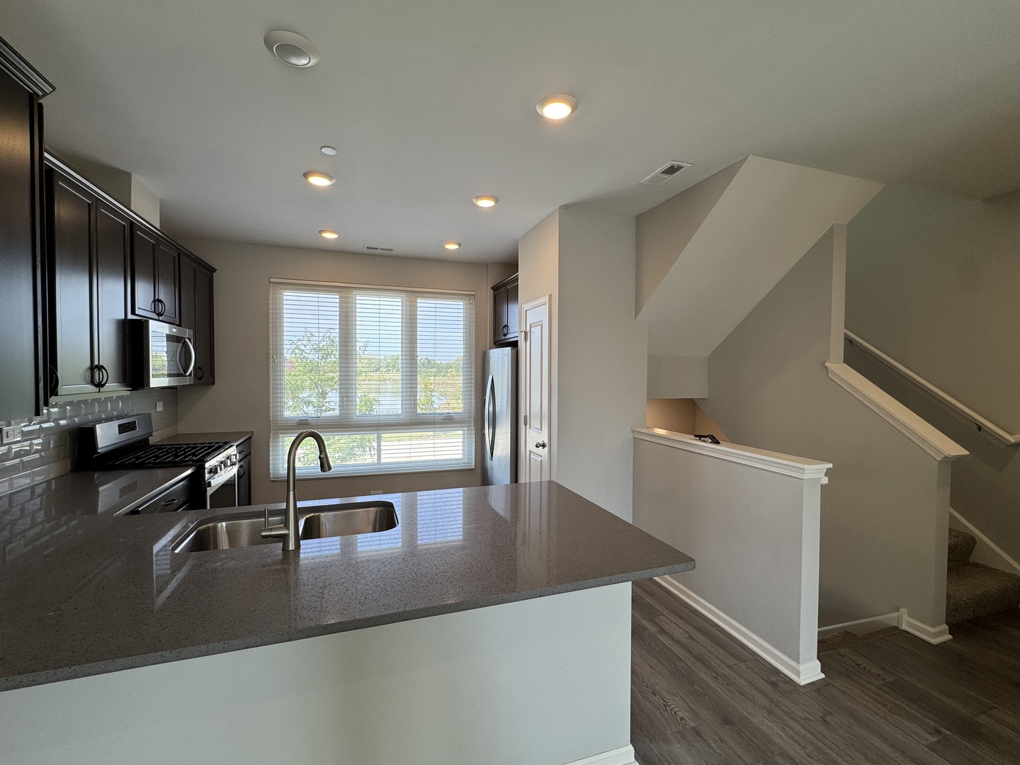 2349 Parkside Drive, Schaumburg, IL 60173