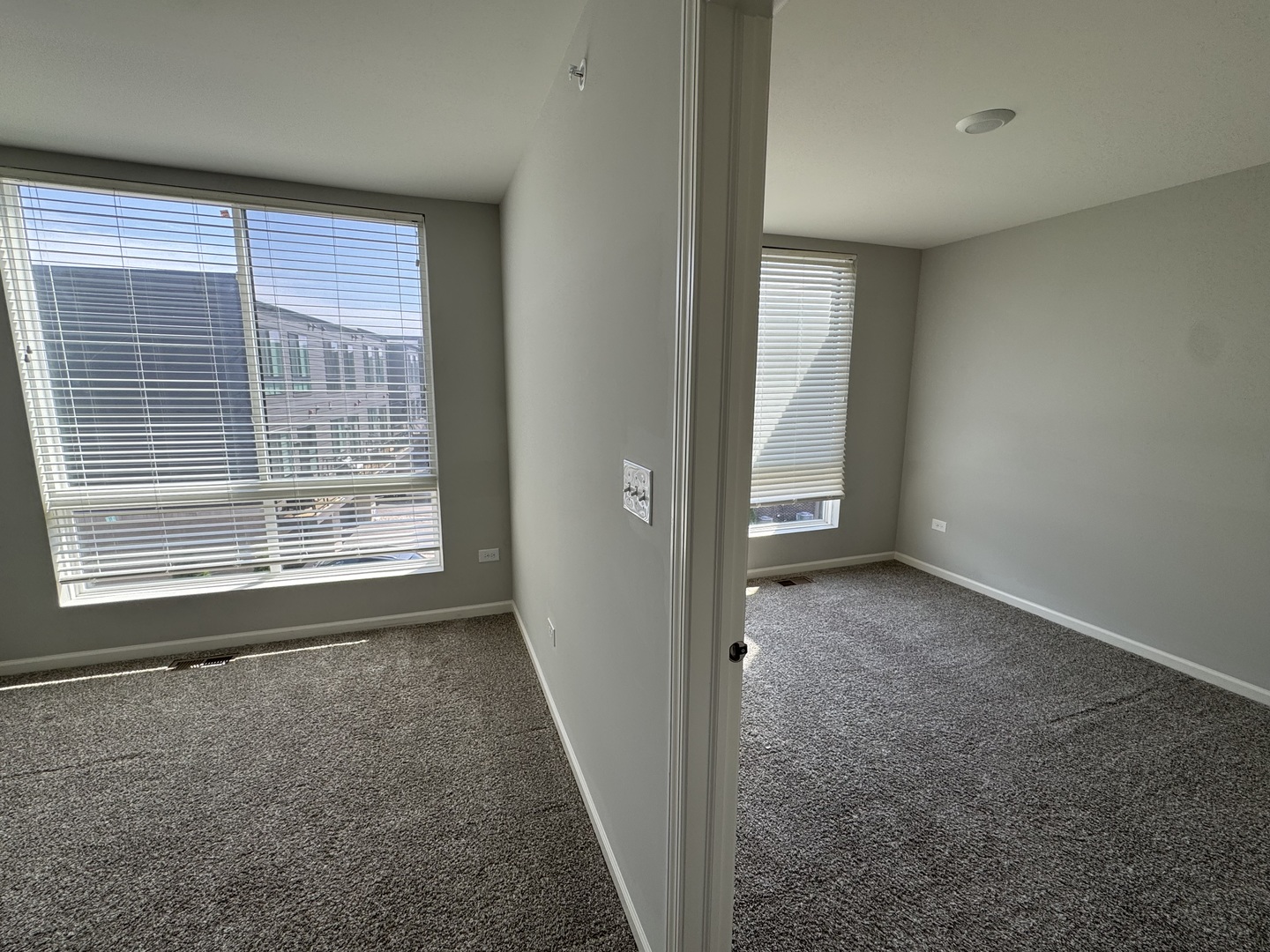 2349 Parkside Drive, Schaumburg, IL 60173