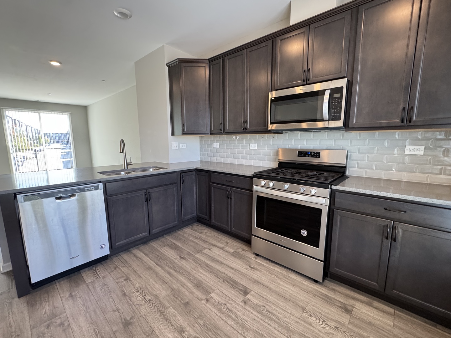 2349 Parkside Drive, Schaumburg, IL 60173