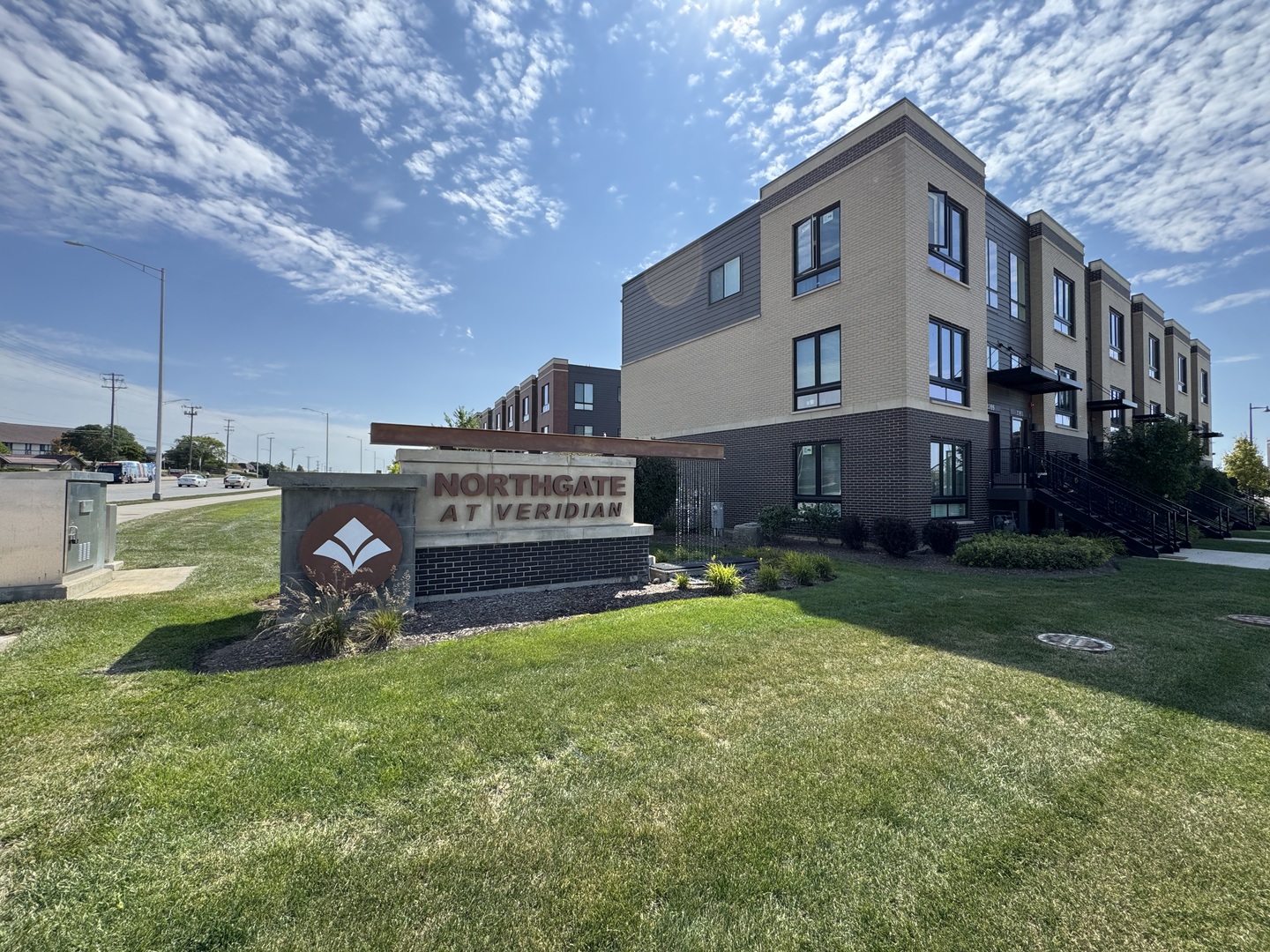 2349 Parkside Drive, Schaumburg, IL 60173