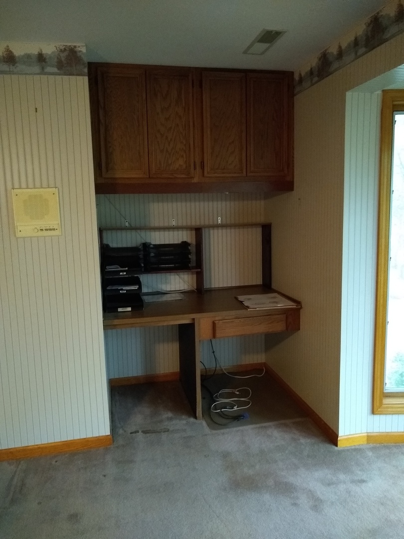 16218 N Country Estates Road, Effingham, IL 62401