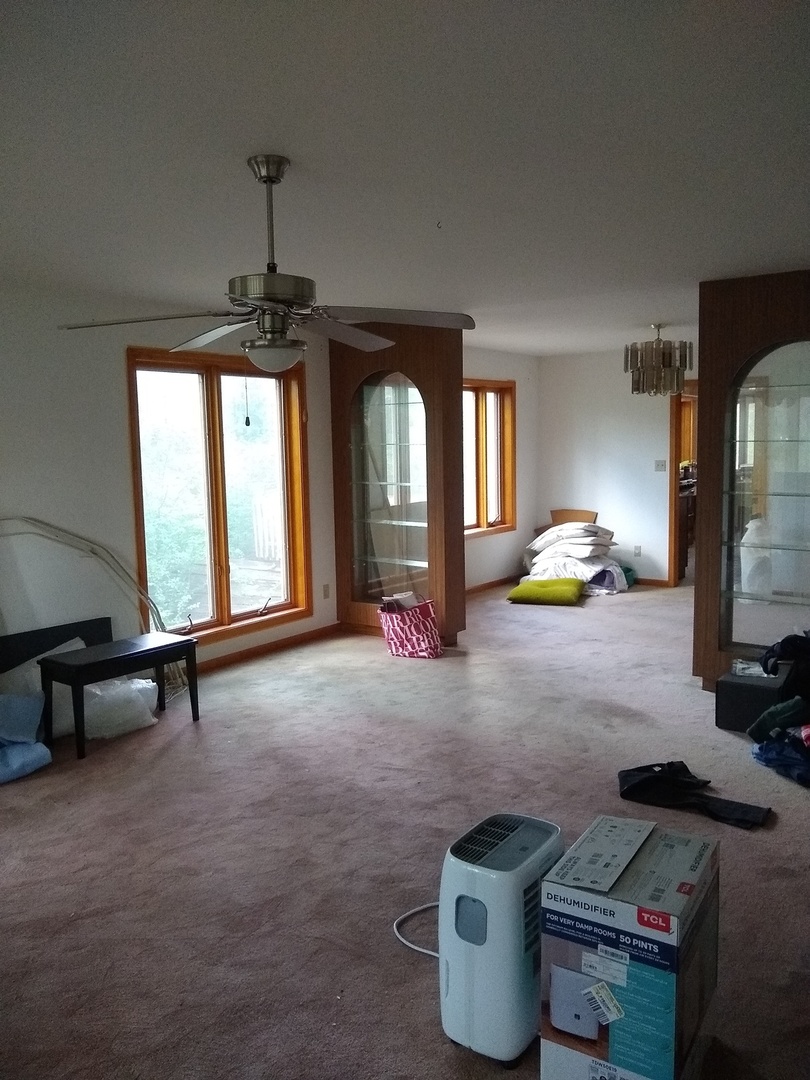 16218 N Country Estates Road, Effingham, IL 62401