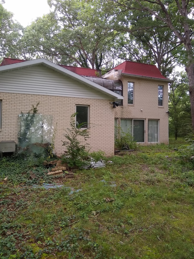 16218 N Country Estates Road, Effingham, IL 62401