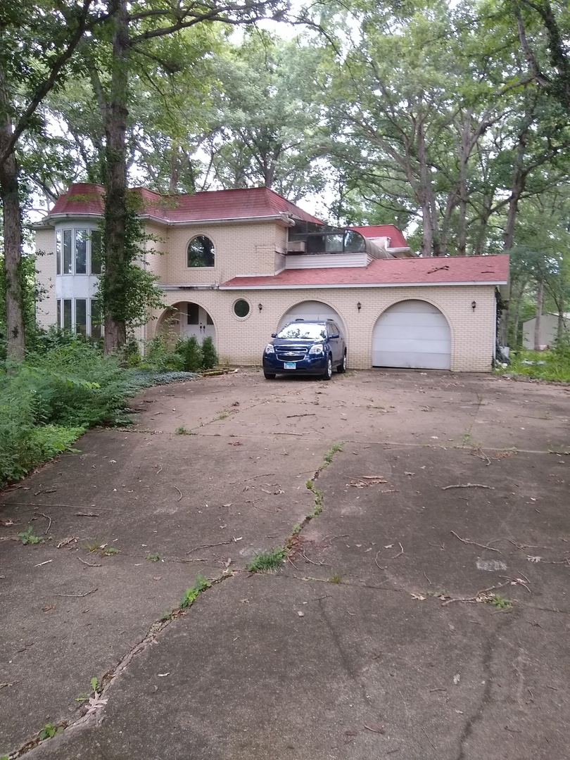16218 N Country Estates Road, Effingham, IL 62401