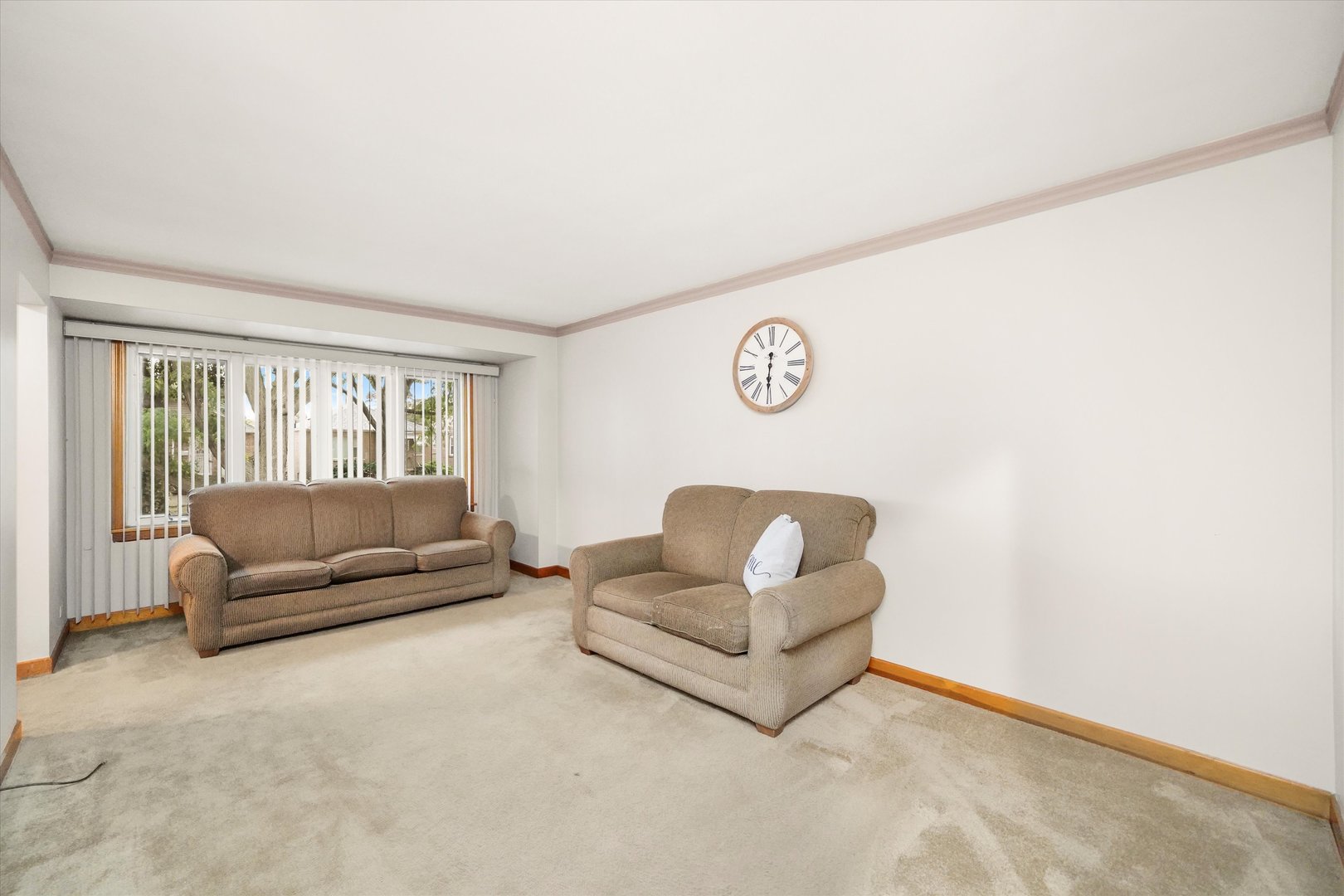 5250 S Nagle Avenue, Chicago, IL 60638