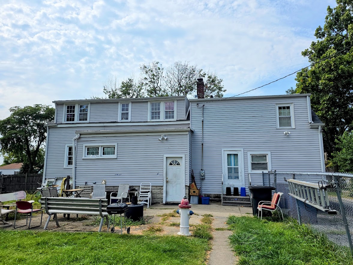 423 S Center Street, Bensenville, IL 60106