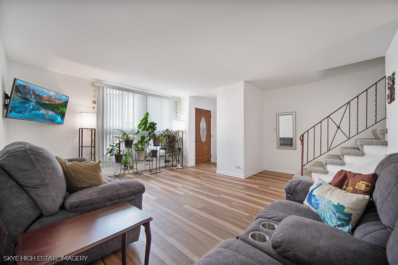 2061 Pine Street #C, Des Plaines, IL 60018