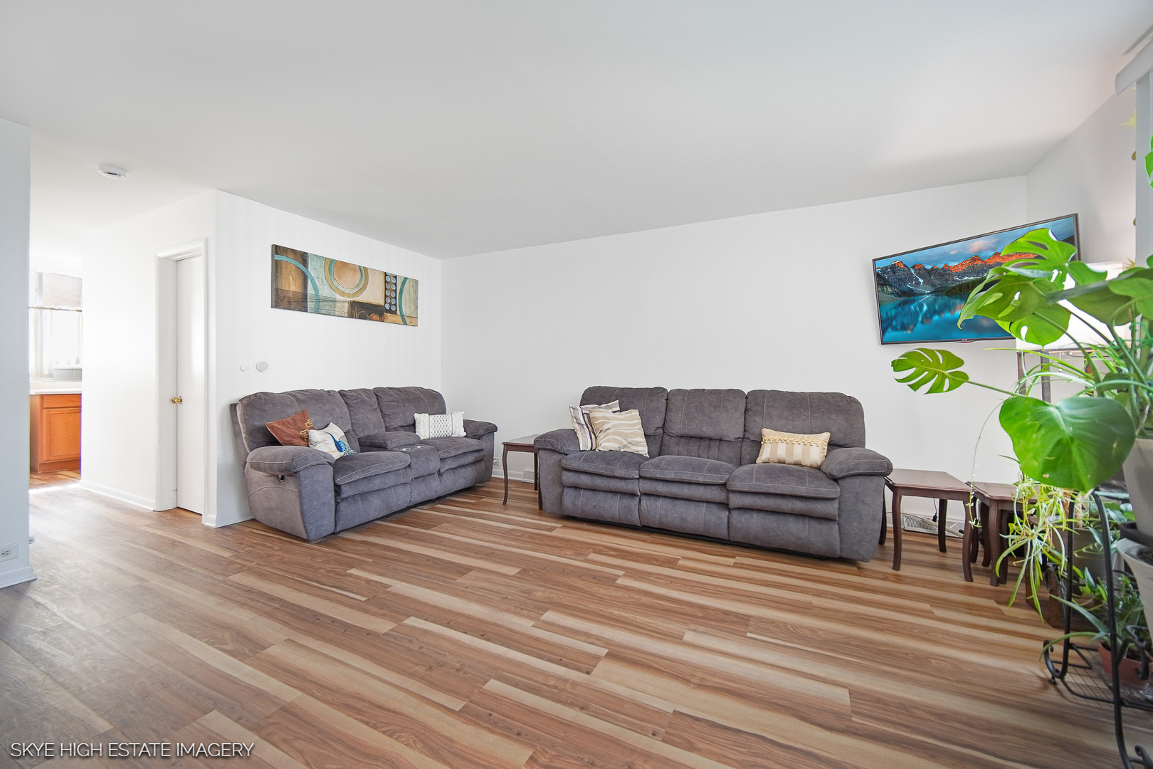 2061 Pine Street #C, Des Plaines, IL 60018