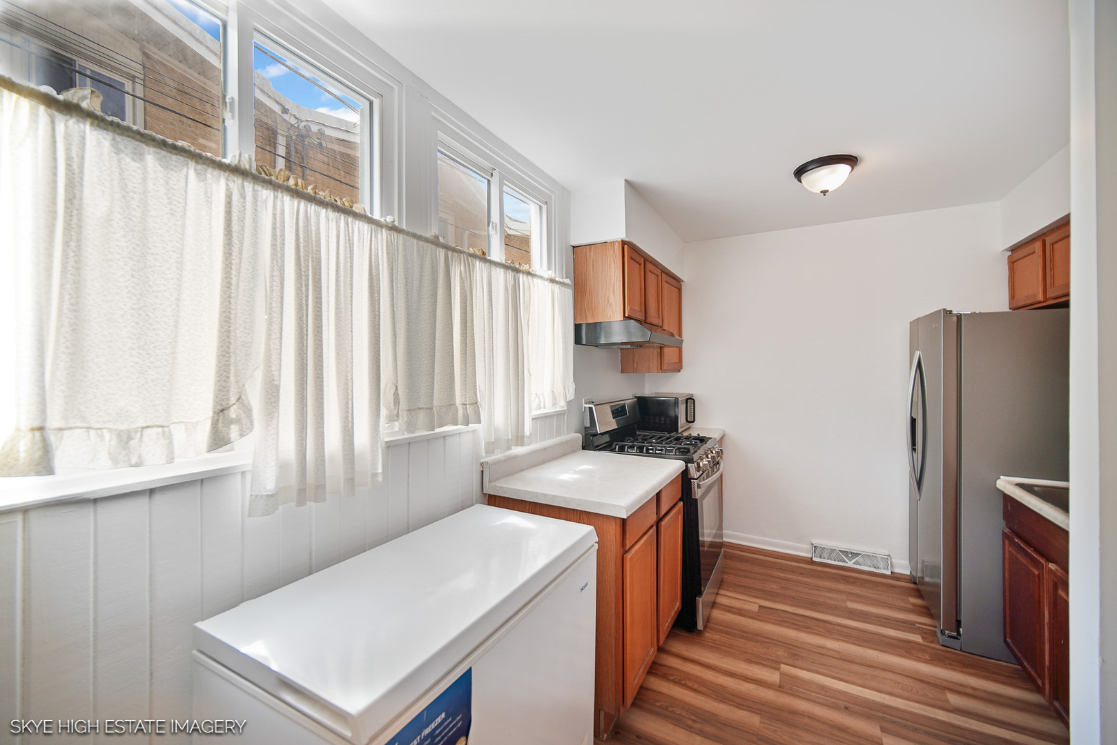 2061 Pine Street, Des Plaines, IL 60018