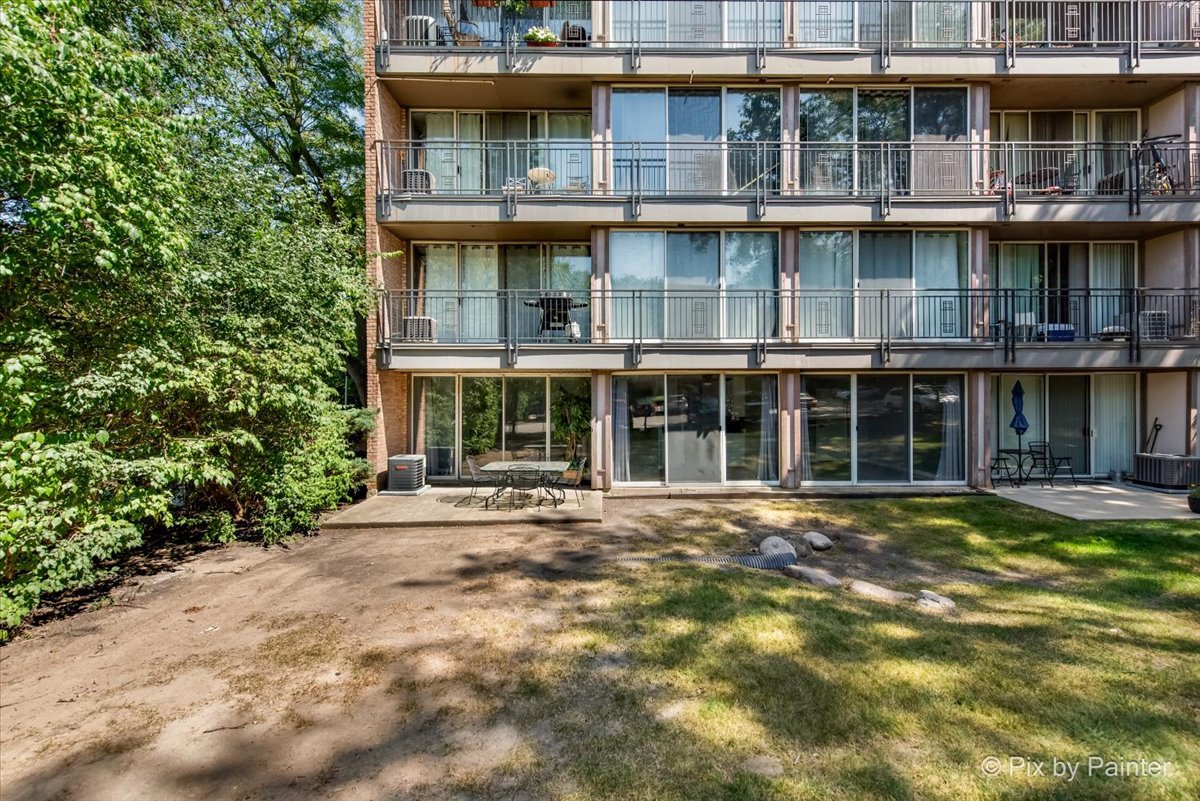 5820 Oakwood Drive #1a, Lisle, IL 60532
