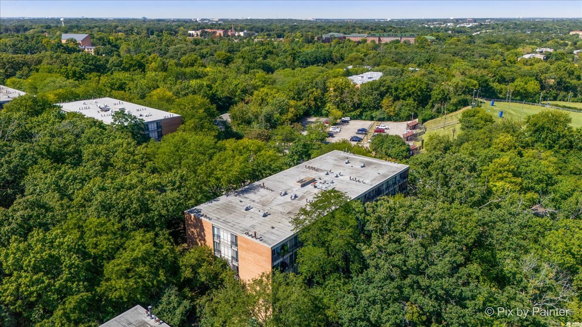 5820 Oakwood Drive #1a, Lisle, IL 60532