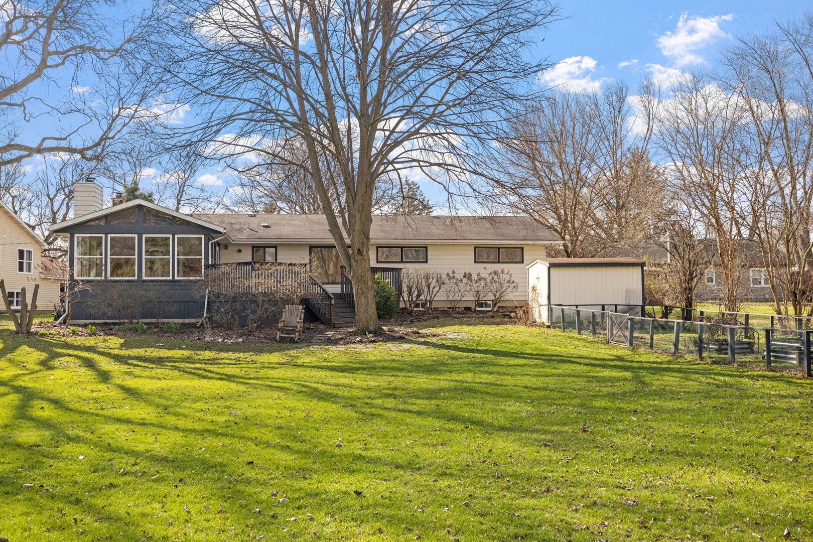 221 Tanoak Lane, Naperville, IL 60540