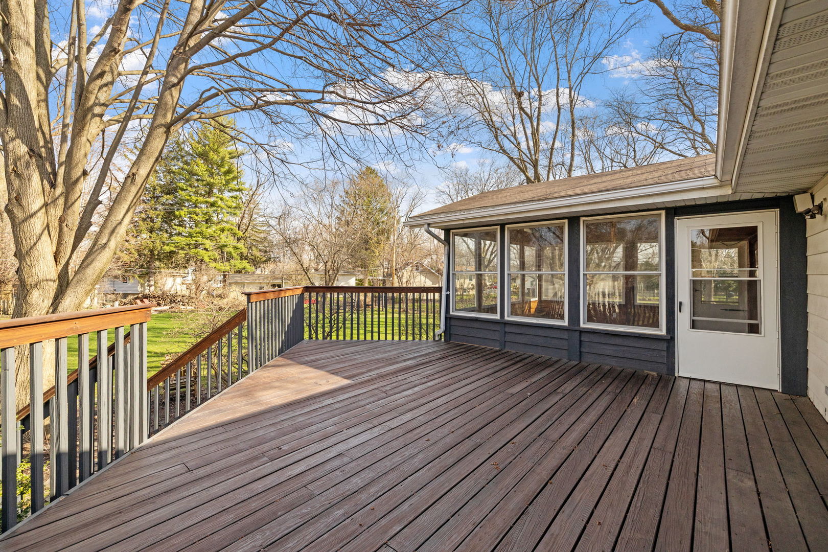 221 Tanoak Lane, Naperville, IL 60540
