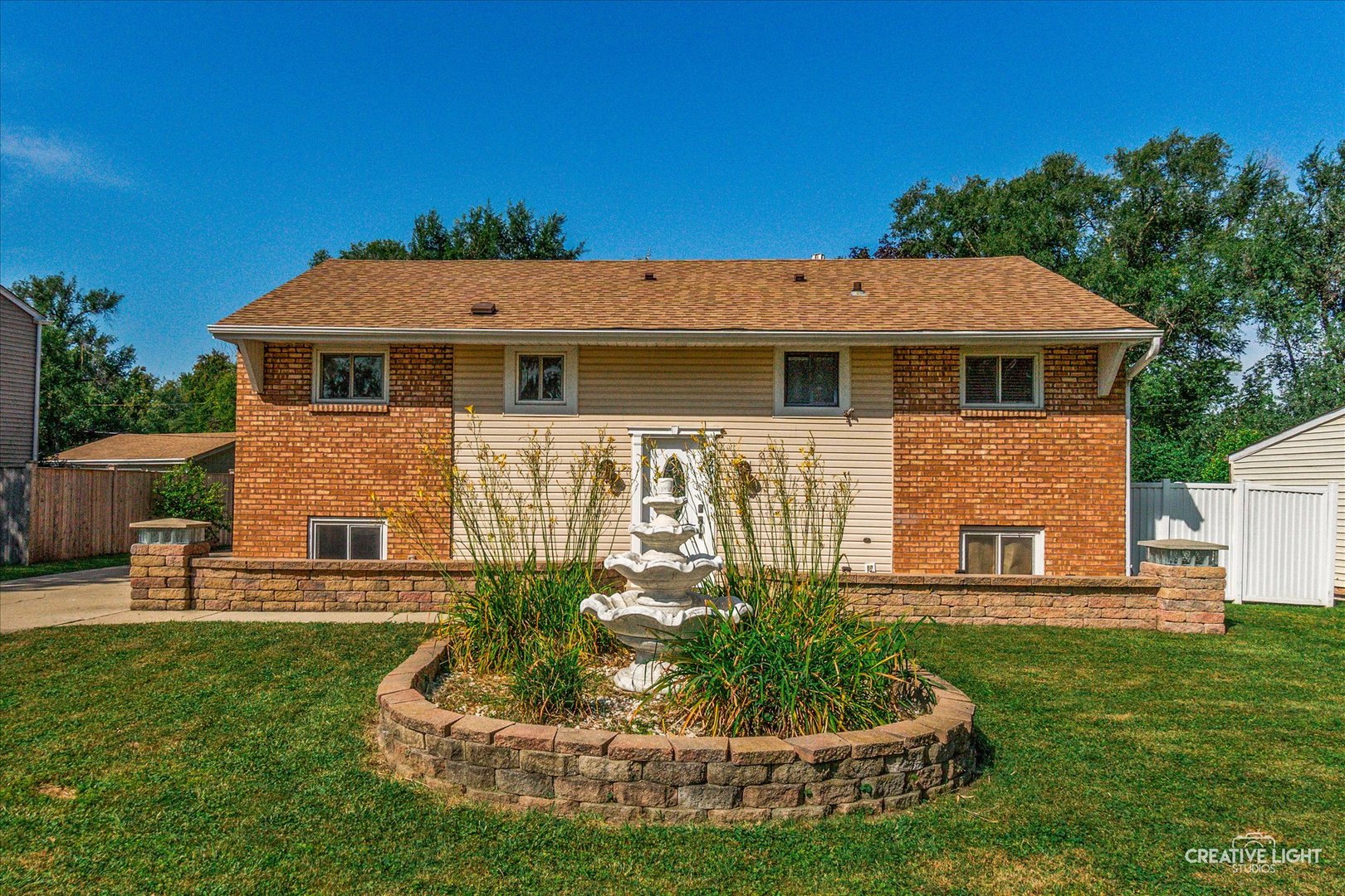 129 Oxford Road, Bolingbrook, IL 60440
