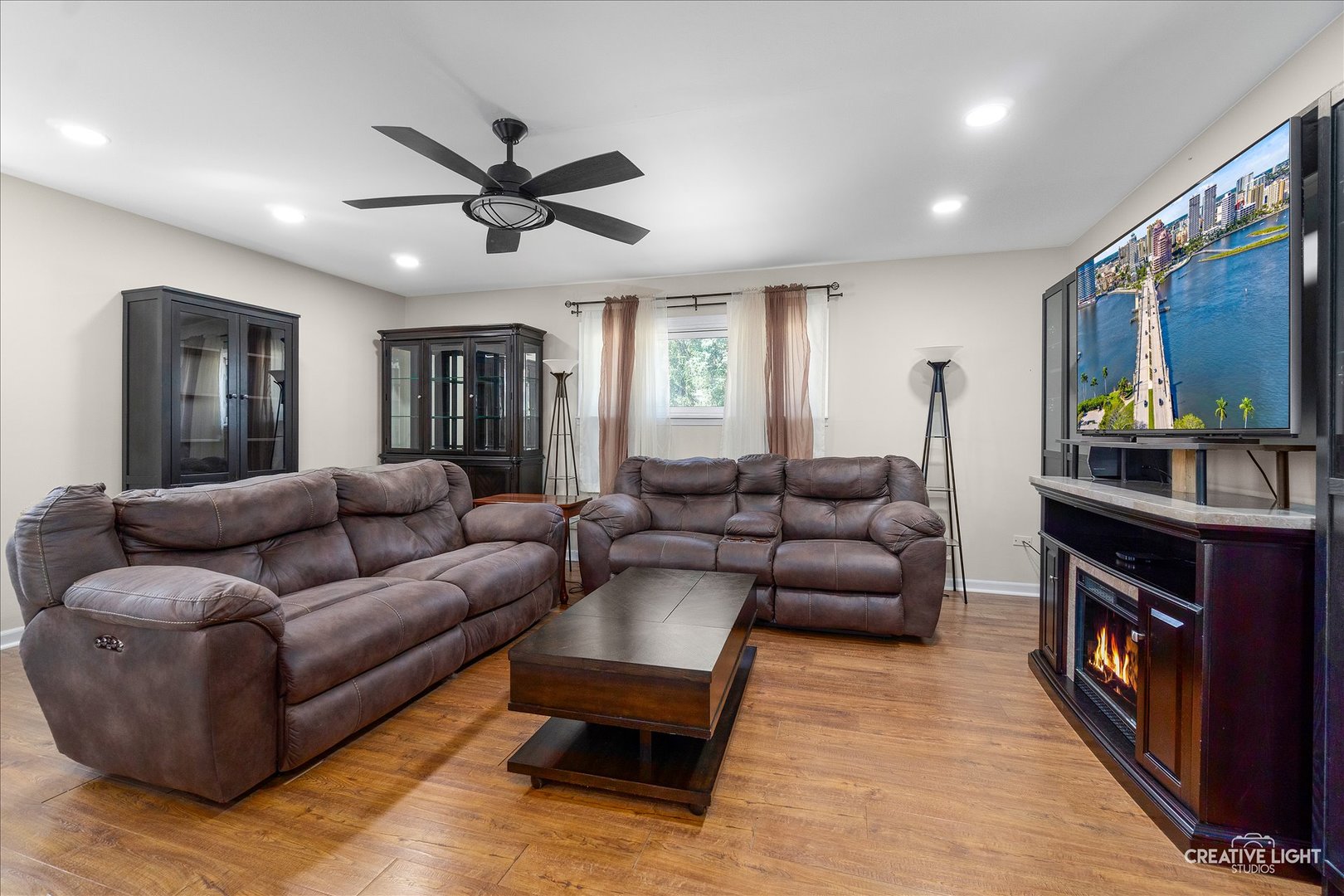 129 Oxford Road, Bolingbrook, IL 60440